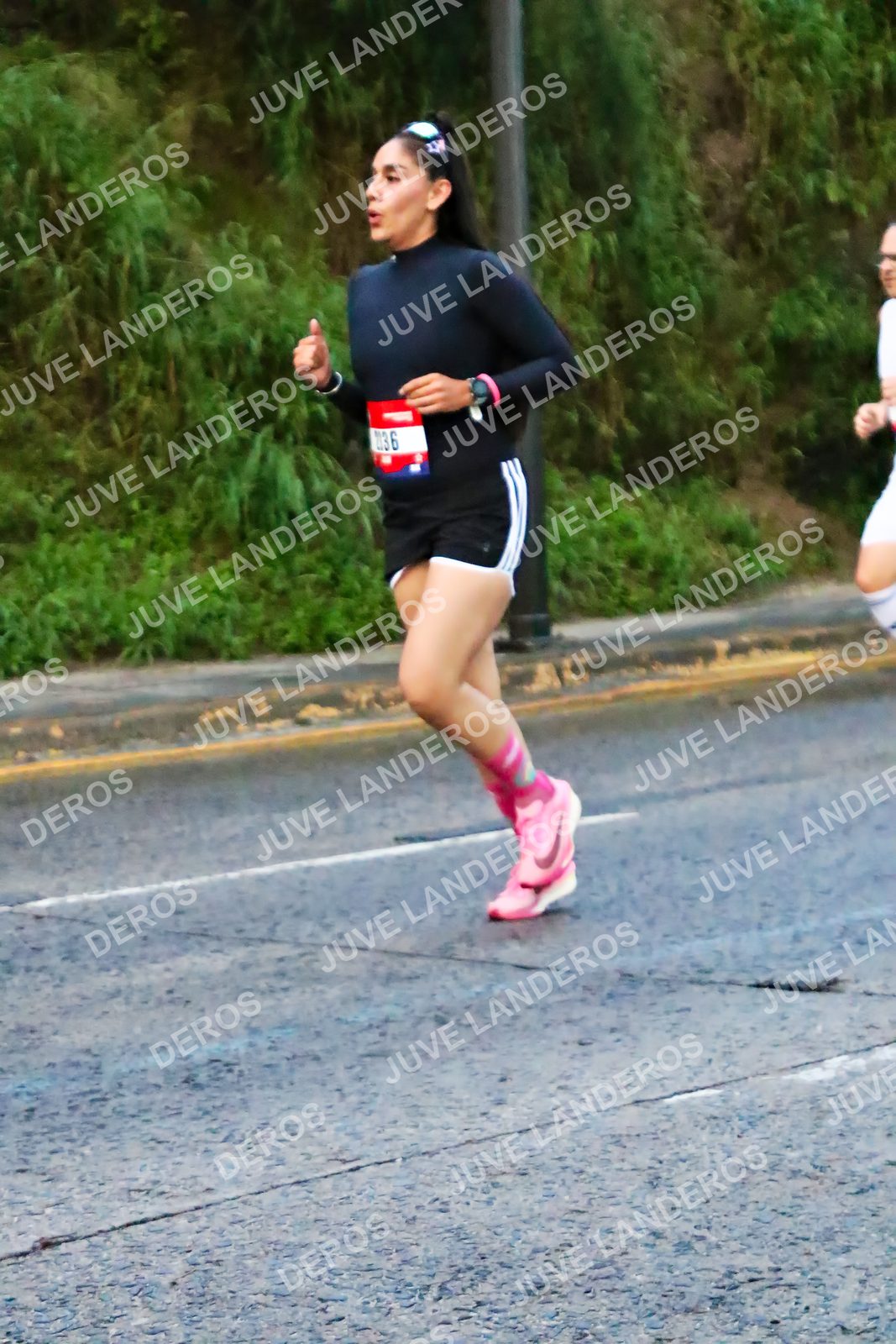 Foto de la CARRERA BIMBO GLOBAL RACE GUADALAJARA en Centro Comercial Andares, Blvd. Puerta de Hierro 4965, Zapopan a las 04:55