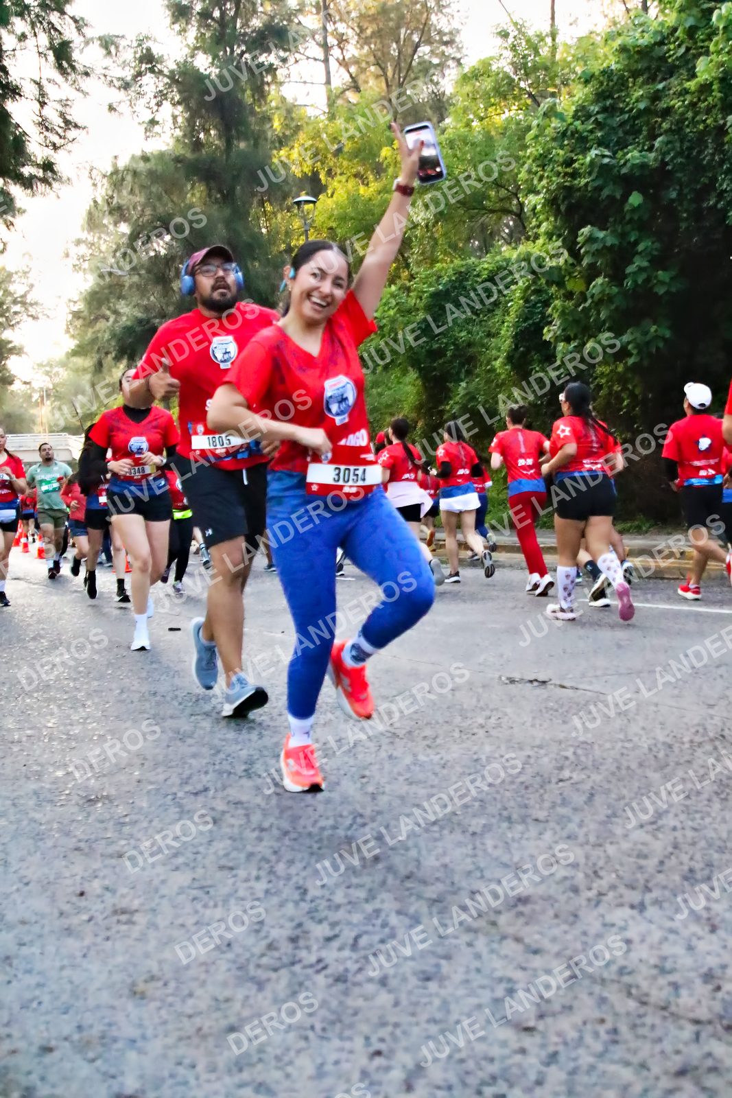 Foto de la CARRERA BIMBO GLOBAL RACE GUADALAJARA en Centro Comercial Andares, Blvd. Puerta de Hierro 4965, Zapopan a las 06:57 · dorsal 3054, 1805