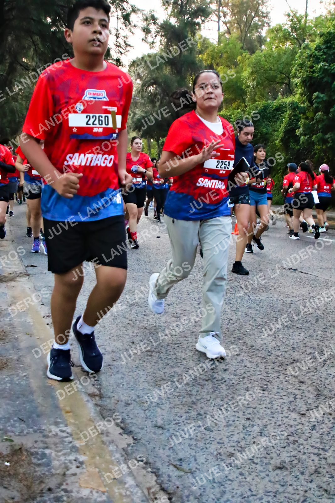 Foto de la CARRERA BIMBO GLOBAL RACE GUADALAJARA en Centro Comercial Andares, Blvd. Puerta de Hierro 4965, Zapopan a las 07:00 · dorsal 2260, 2259
