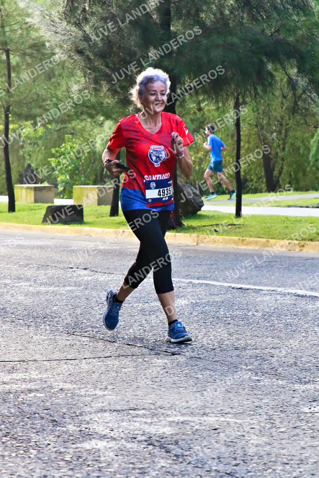Foto de la CARRERA BIMBO GLOBAL RACE GUADALAJARA en Centro Comercial Andares, Blvd. Puerta de Hierro 4965, Zapopan a las 07:41 · dorsal 4935