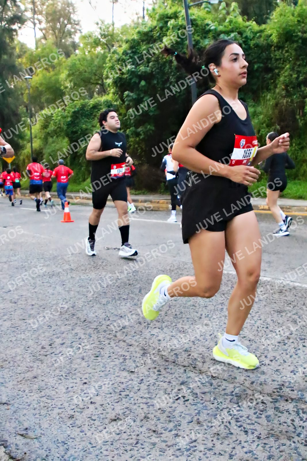 Foto de la CARRERA BIMBO GLOBAL RACE GUADALAJARA en Centro Comercial Andares, Blvd. Puerta de Hierro 4965, Zapopan a las 05:00 · dorsal 1836
