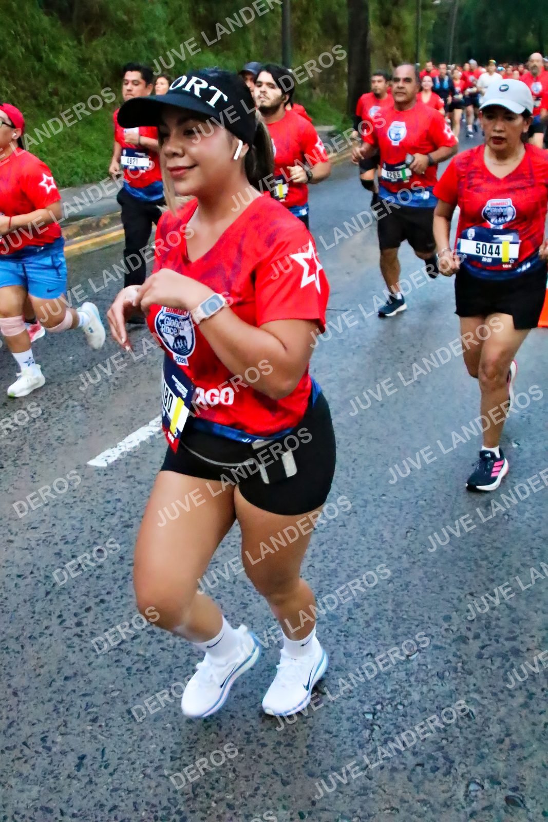 Foto de la CARRERA BIMBO GLOBAL RACE GUADALAJARA en Centro Comercial Andares, Blvd. Puerta de Hierro 4965, Zapopan a las 04:48 · dorsal 5044, 4265