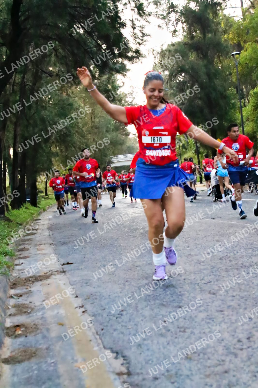 Foto de la CARRERA BIMBO GLOBAL RACE GUADALAJARA en Centro Comercial Andares, Blvd. Puerta de Hierro 4965, Zapopan a las 04:59 · dorsal 1670