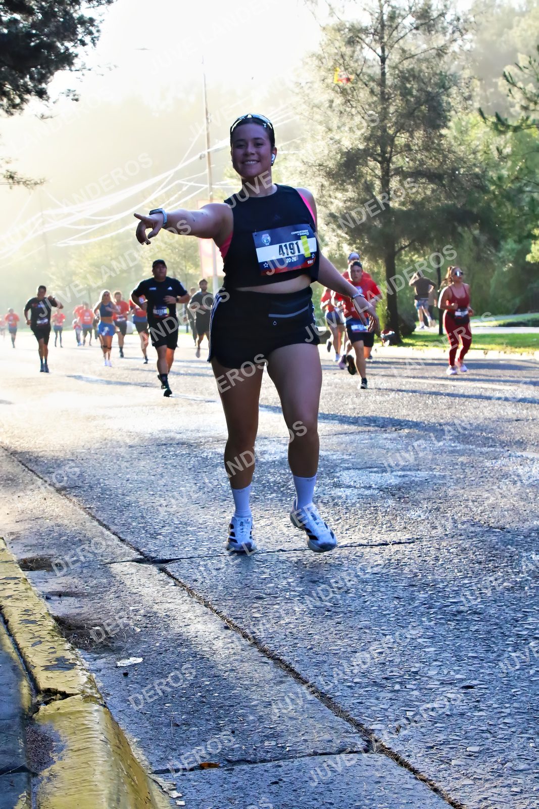 Foto de la CARRERA BIMBO GLOBAL RACE GUADALAJARA en Centro Comercial Andares, Blvd. Puerta de Hierro 4965, Zapopan a las 07:27 · dorsal 4191