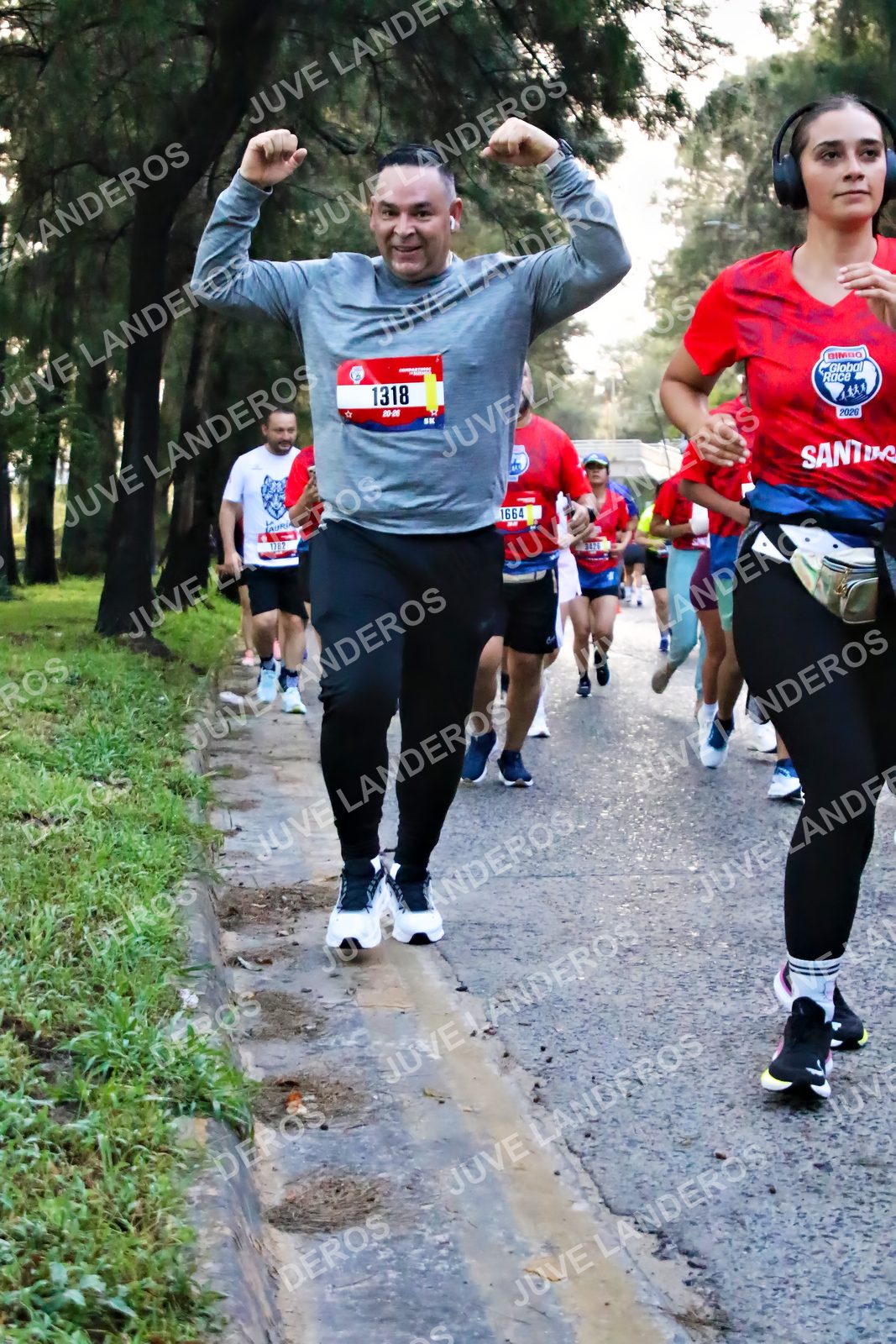 Foto de la CARRERA BIMBO GLOBAL RACE GUADALAJARA en Centro Comercial Andares, Blvd. Puerta de Hierro 4965, Zapopan a las 07:00 · dorsal 1318, 1664