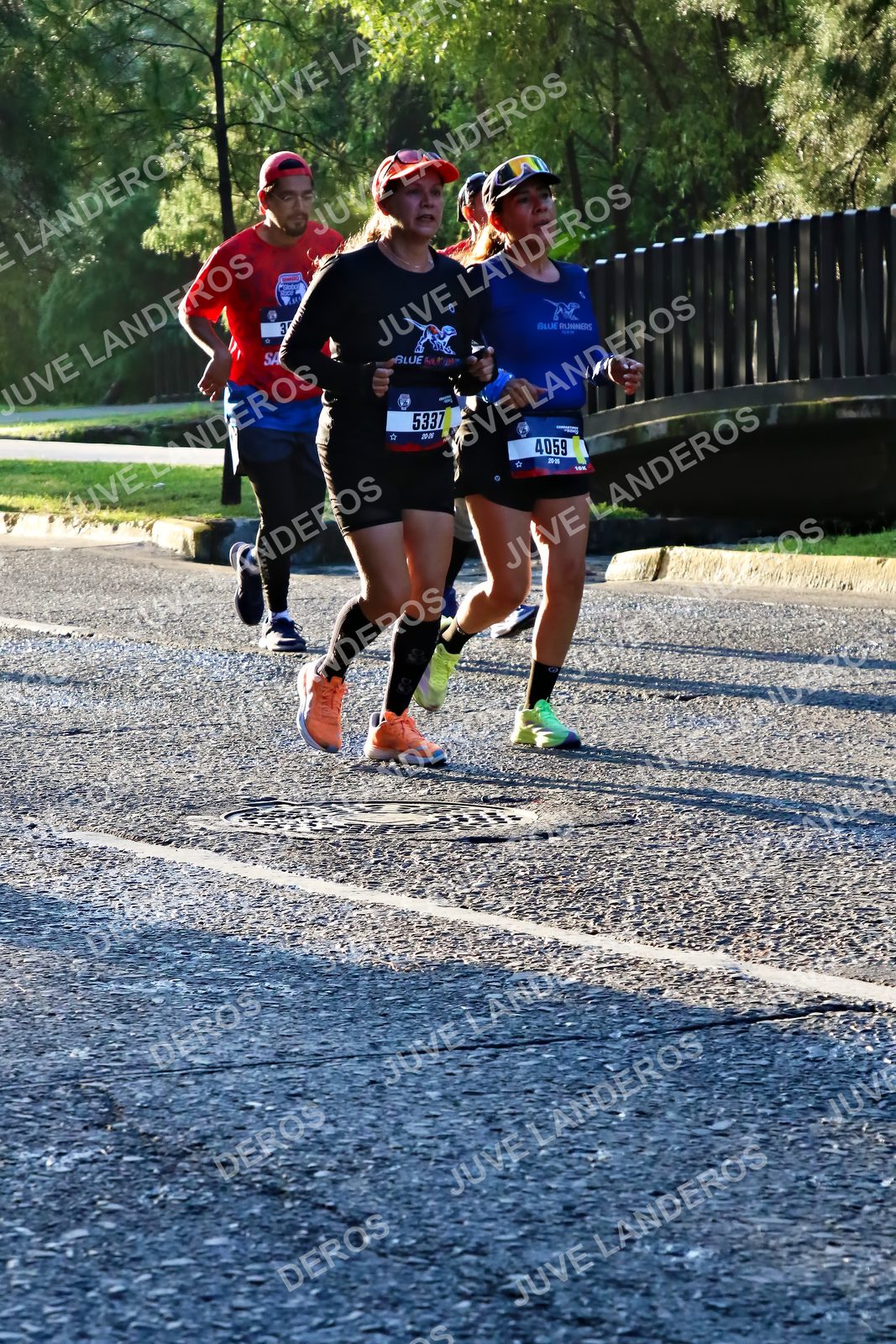 Foto de la CARRERA BIMBO GLOBAL RACE GUADALAJARA en Centro Comercial Andares, Blvd. Puerta de Hierro 4965, Zapopan a las 07:28 · dorsal 5337, 4059