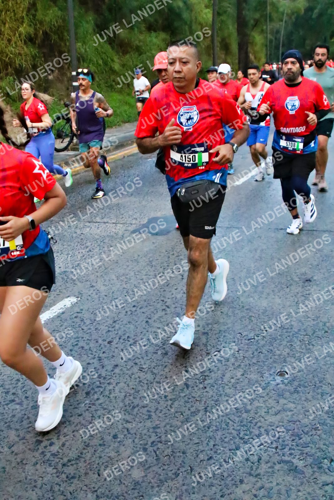 Foto de la CARRERA BIMBO GLOBAL RACE GUADALAJARA en Centro Comercial Andares, Blvd. Puerta de Hierro 4965, Zapopan a las 04:49 · dorsal 4150, 5708
