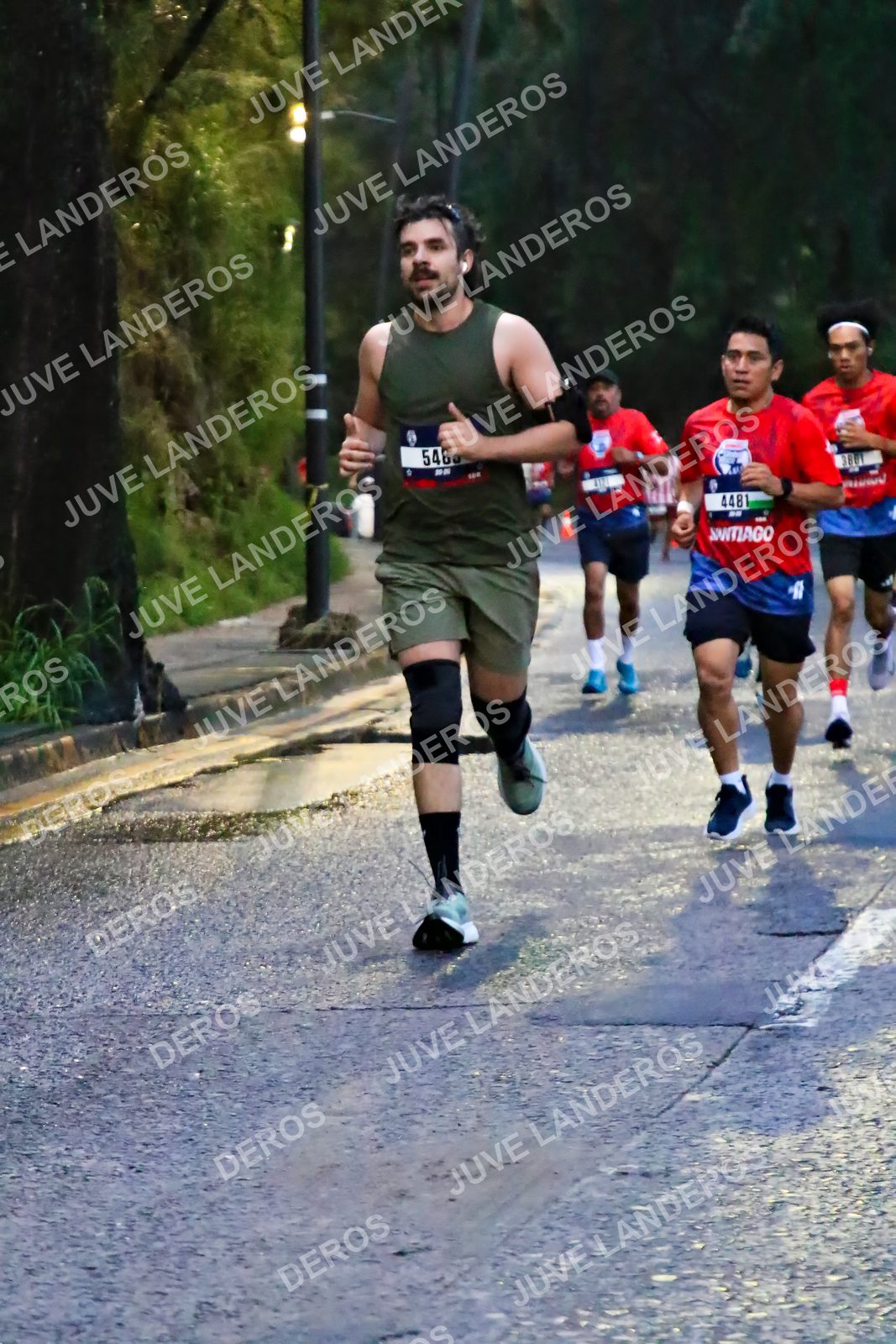 Foto de la CARRERA BIMBO GLOBAL RACE GUADALAJARA en Centro Comercial Andares, Blvd. Puerta de Hierro 4965, Zapopan a las 06:37 · dorsal 4481