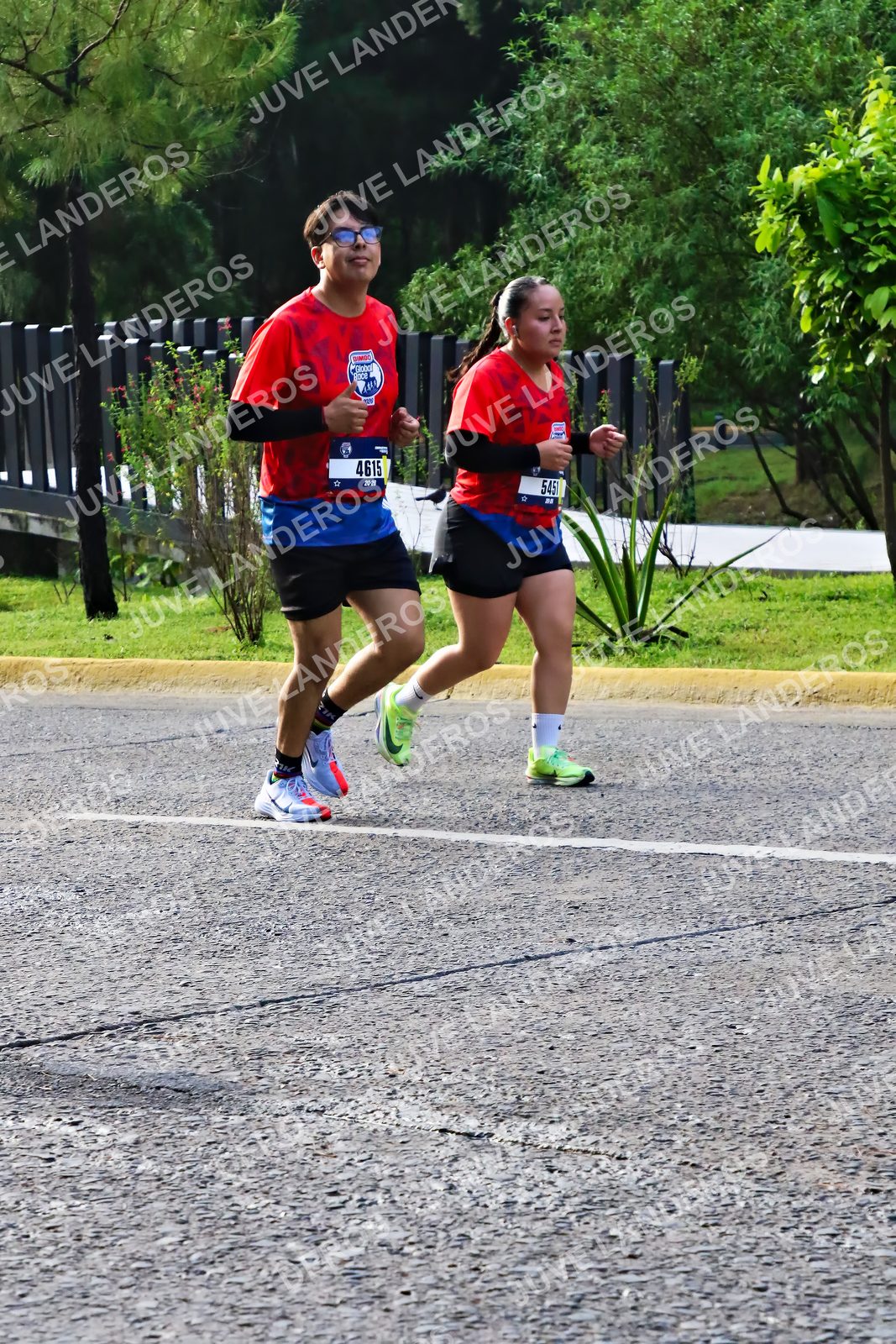 Foto de la CARRERA BIMBO GLOBAL RACE GUADALAJARA en Centro Comercial Andares, Blvd. Puerta de Hierro 4965, Zapopan a las 07:48 · dorsal 4615, 545