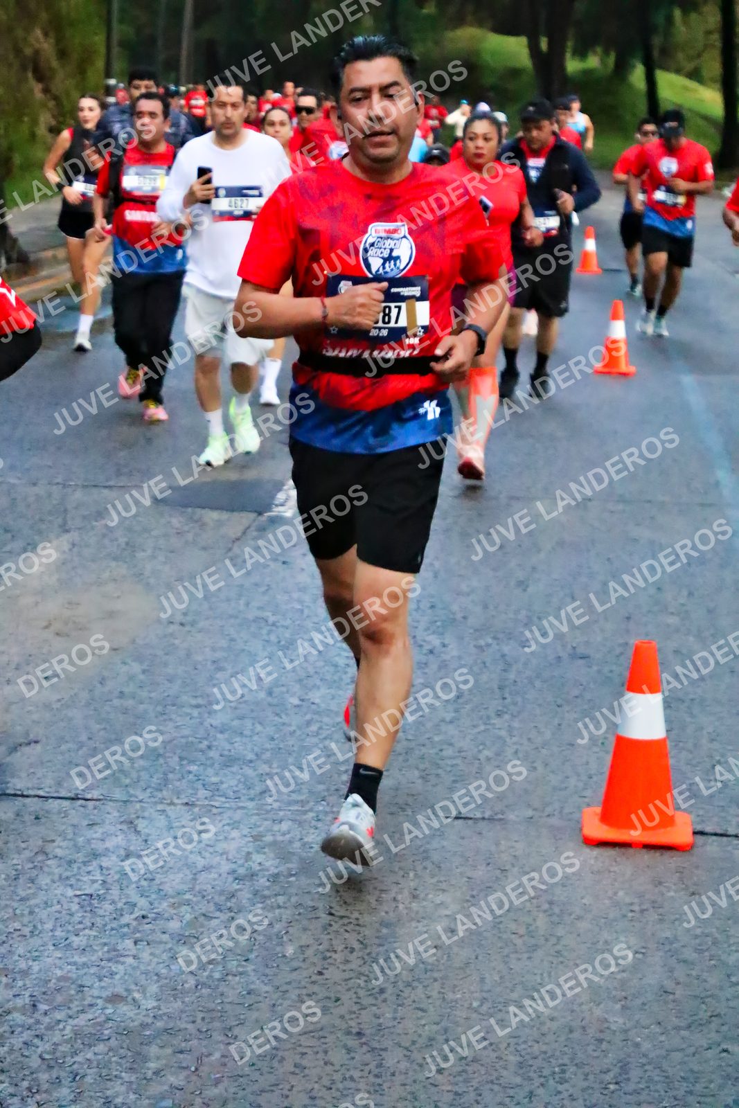Foto de la CARRERA BIMBO GLOBAL RACE GUADALAJARA en Centro Comercial Andares, Blvd. Puerta de Hierro 4965, Zapopan a las 06:41 · dorsal 87, 4627