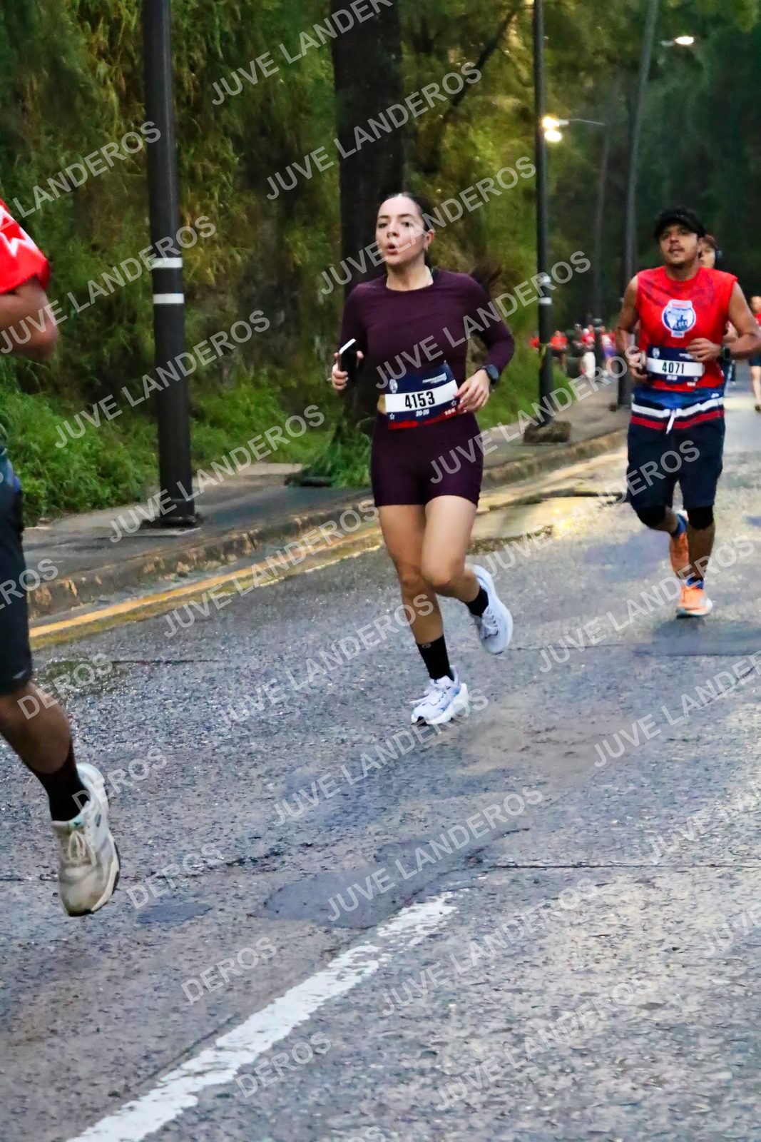 Foto de la CARRERA BIMBO GLOBAL RACE GUADALAJARA en Centro Comercial Andares, Blvd. Puerta de Hierro 4965, Zapopan a las 06:39 · dorsal 4153, 4071