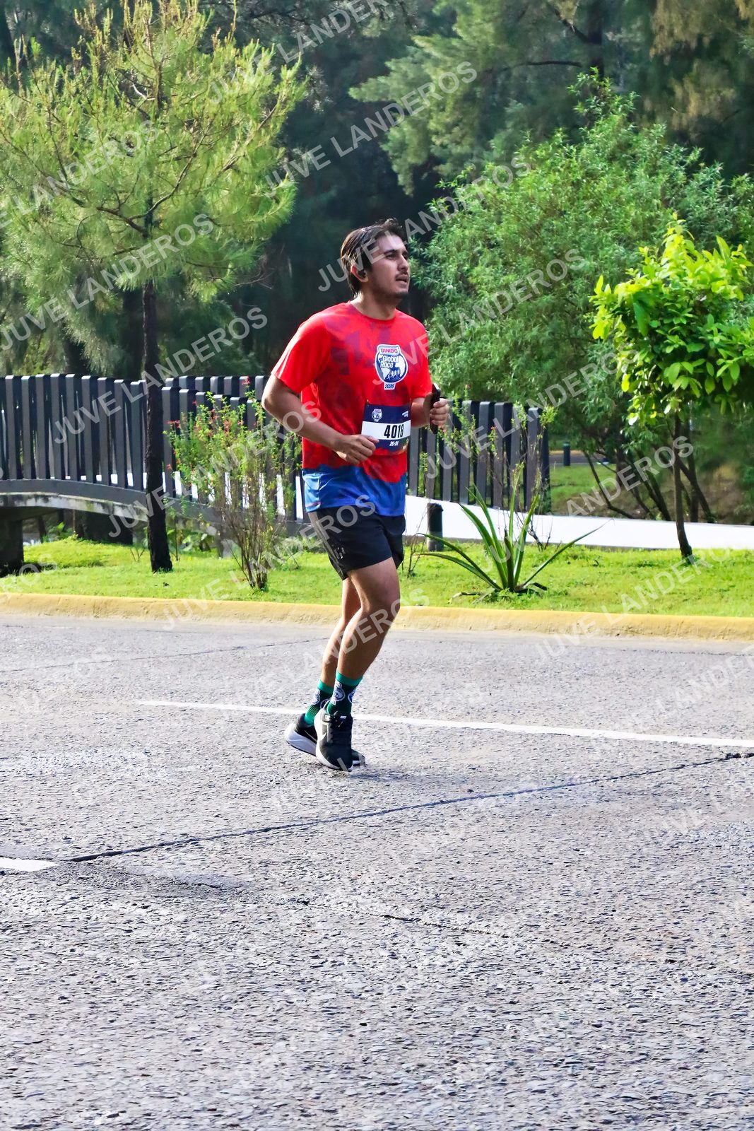 Foto de la CARRERA BIMBO GLOBAL RACE GUADALAJARA en Centro Comercial Andares, Blvd. Puerta de Hierro 4965, Zapopan a las 07:47 · dorsal 4018