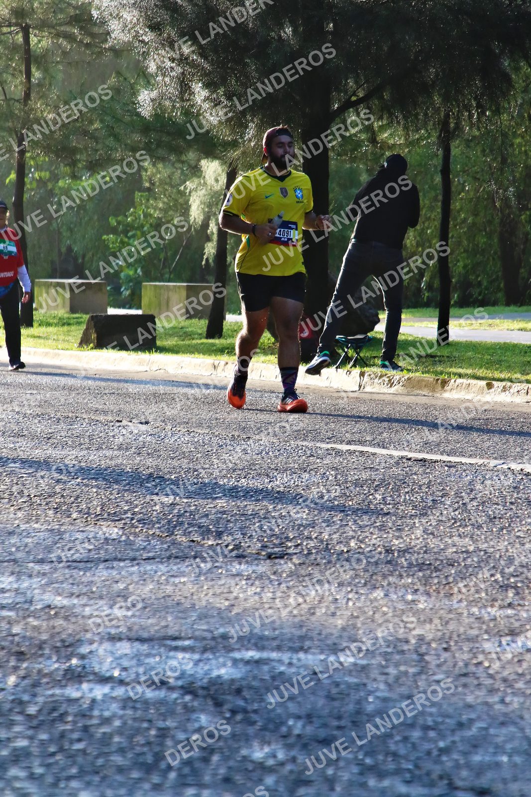 Foto de la CARRERA BIMBO GLOBAL RACE GUADALAJARA en Centro Comercial Andares, Blvd. Puerta de Hierro 4965, Zapopan a las 07:32 · dorsal 4091