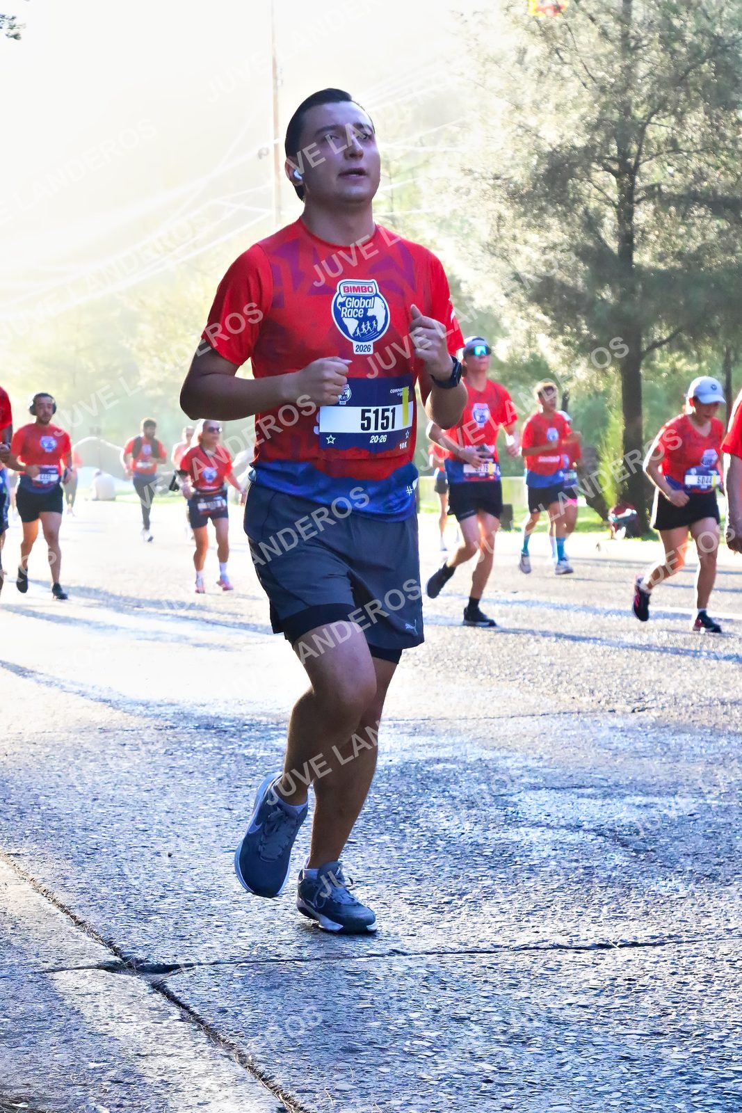 Foto de la CARRERA BIMBO GLOBAL RACE GUADALAJARA en Centro Comercial Andares, Blvd. Puerta de Hierro 4965, Zapopan a las 07:26 · dorsal 5151