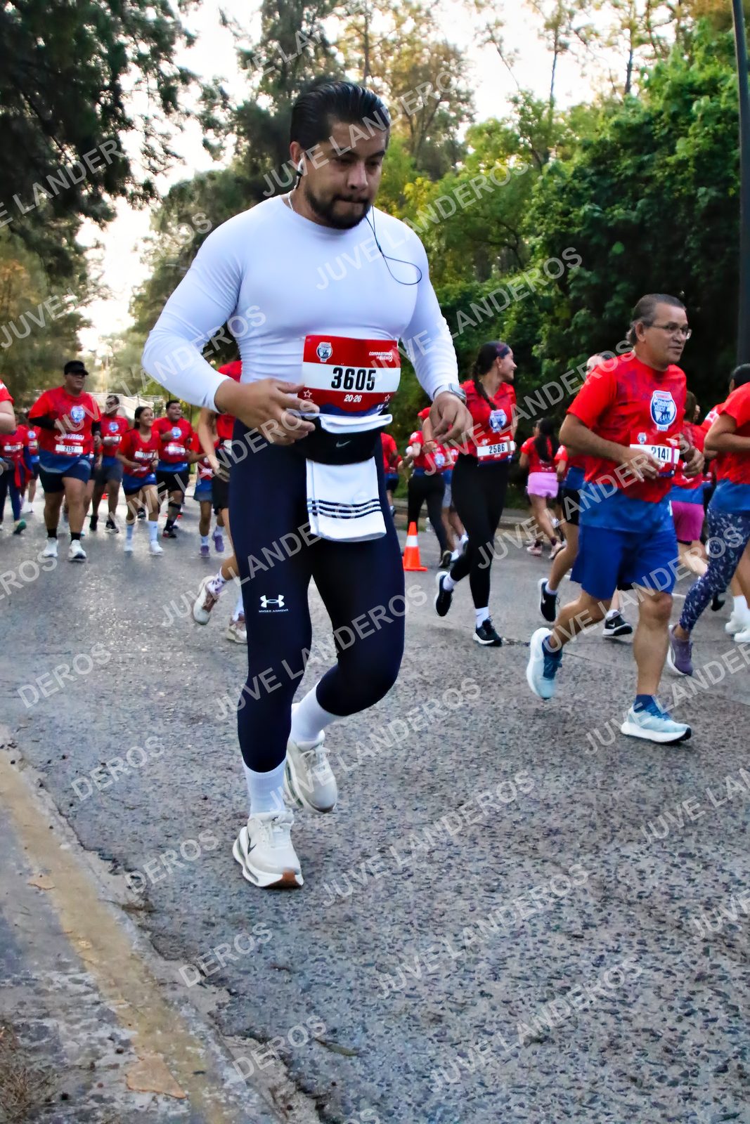 Foto de la CARRERA BIMBO GLOBAL RACE GUADALAJARA en Centro Comercial Andares, Blvd. Puerta de Hierro 4965, Zapopan a las 06:58 · dorsal 3605, 2141