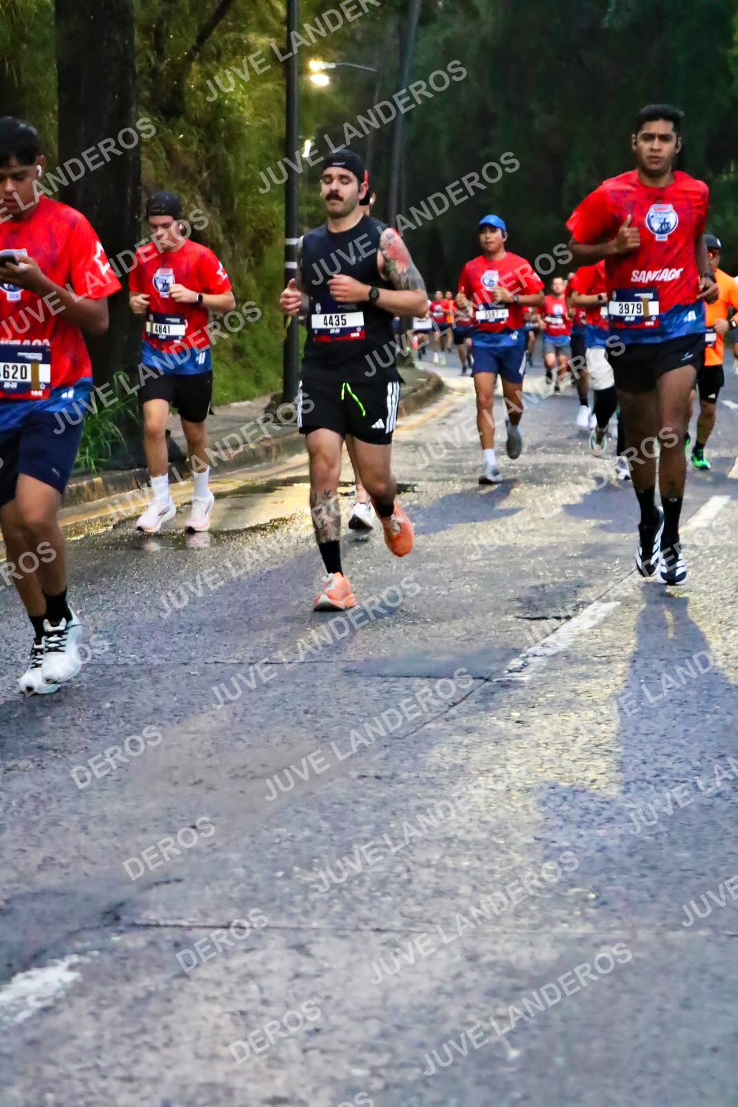 Foto de la CARRERA BIMBO GLOBAL RACE GUADALAJARA en Centro Comercial Andares, Blvd. Puerta de Hierro 4965, Zapopan a las 06:38 · dorsal 3979, 620, 4435, 4841