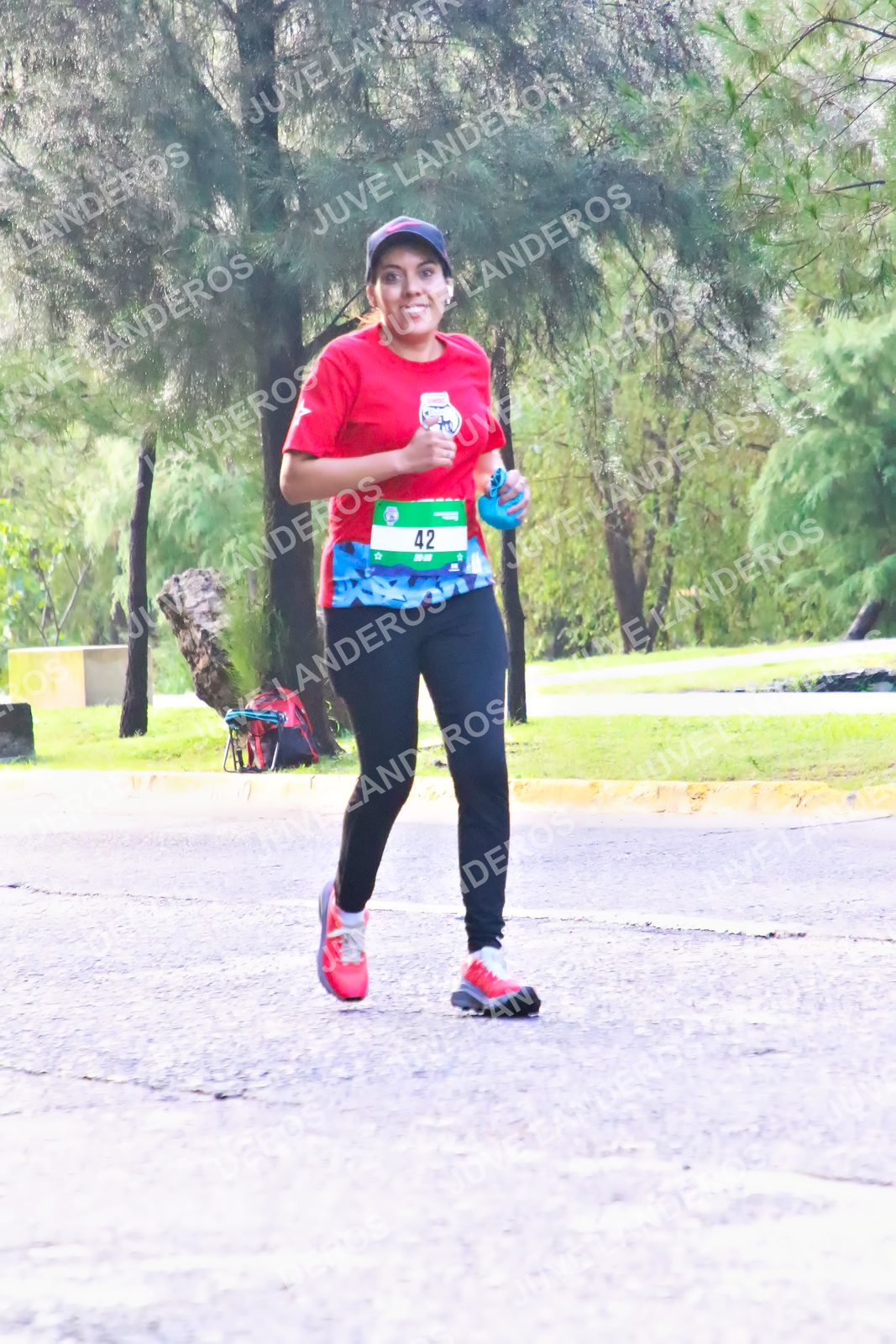 Foto de la CARRERA BIMBO GLOBAL RACE GUADALAJARA en Centro Comercial Andares, Blvd. Puerta de Hierro 4965, Zapopan a las 07:42 · dorsal 42