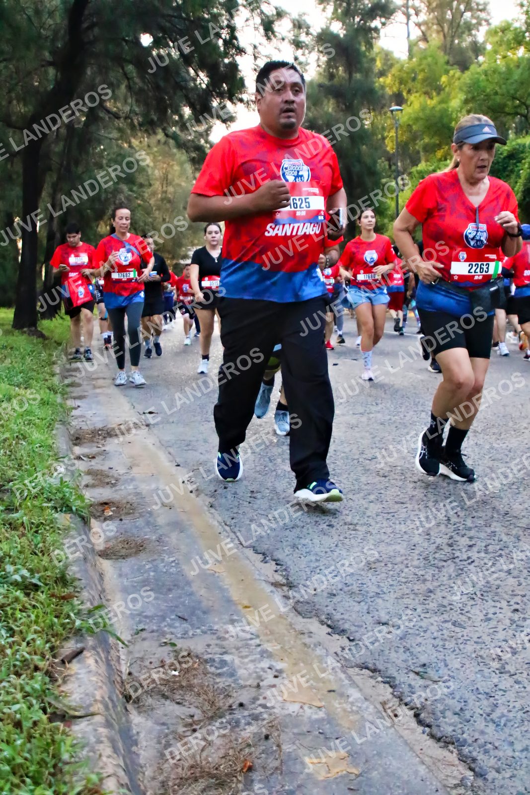 Foto de la CARRERA BIMBO GLOBAL RACE GUADALAJARA en Centro Comercial Andares, Blvd. Puerta de Hierro 4965, Zapopan a las 06:59 · dorsal 2263, 625, 17682