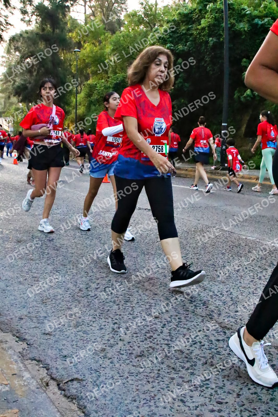 Foto de la CARRERA BIMBO GLOBAL RACE GUADALAJARA en Centro Comercial Andares, Blvd. Puerta de Hierro 4965, Zapopan a las 07:05 · dorsal 17642