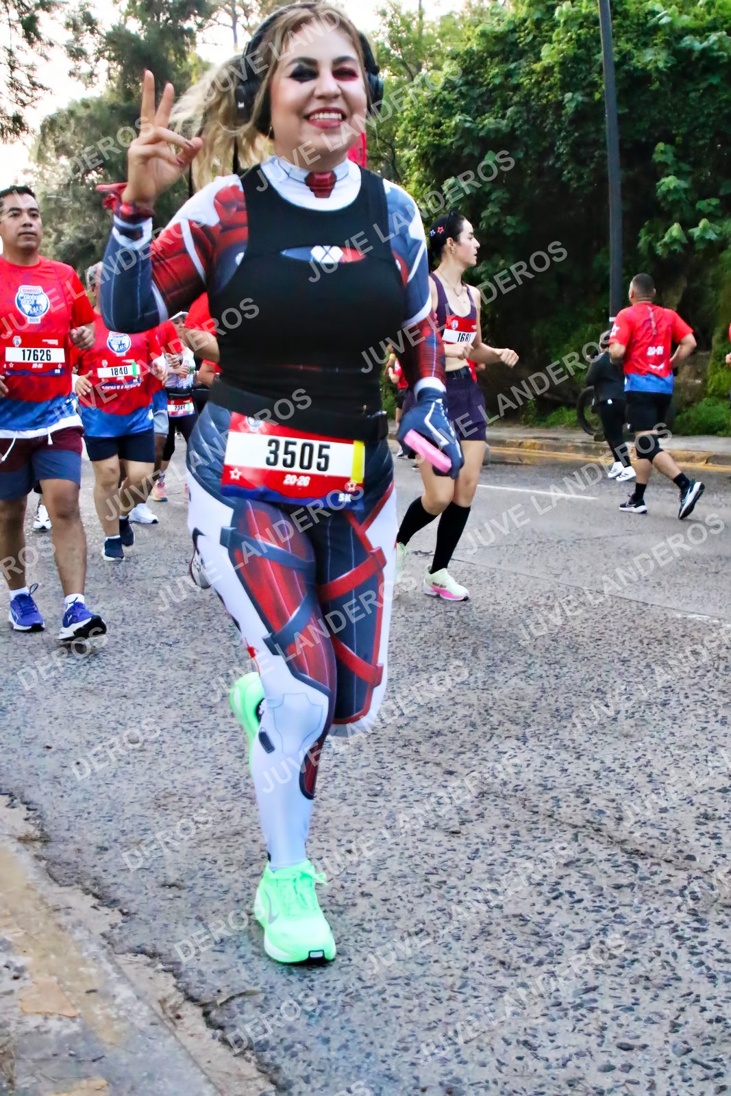 Foto de la CARRERA BIMBO GLOBAL RACE GUADALAJARA en Centro Comercial Andares, Blvd. Puerta de Hierro 4965, Zapopan a las 07:00 · dorsal 3505, 17626, 1840, 168