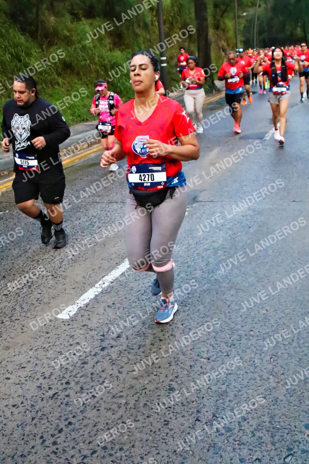 Foto de la CARRERA BIMBO GLOBAL RACE GUADALAJARA en Centro Comercial Andares, Blvd. Puerta de Hierro 4965, Zapopan a las 04:50 · dorsal 4270, 5115
