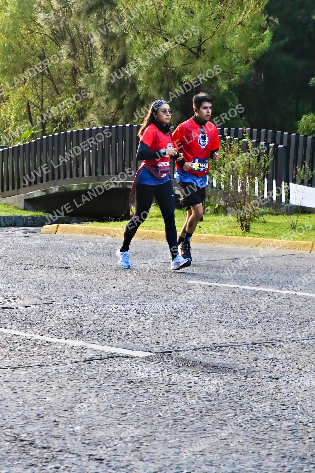 Foto de la CARRERA BIMBO GLOBAL RACE GUADALAJARA en Centro Comercial Andares, Blvd. Puerta de Hierro 4965, Zapopan a las 07:38 · dorsal 4809