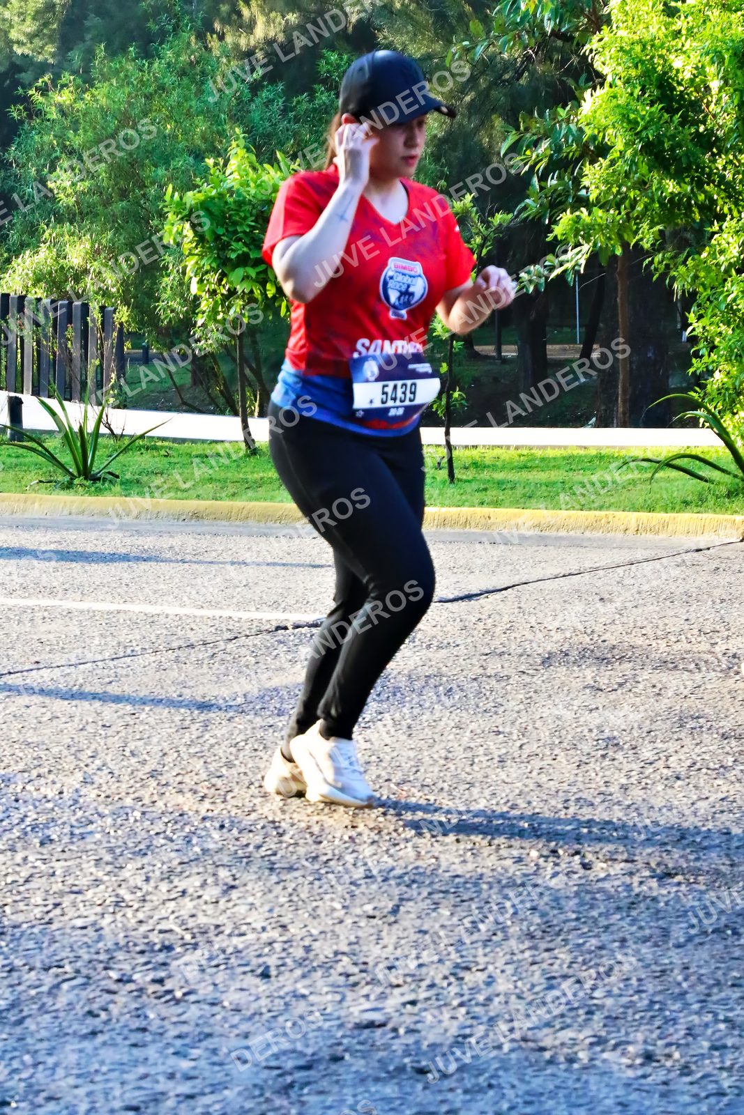 Foto de la CARRERA BIMBO GLOBAL RACE GUADALAJARA en Centro Comercial Andares, Blvd. Puerta de Hierro 4965, Zapopan a las 07:29 · dorsal 5439