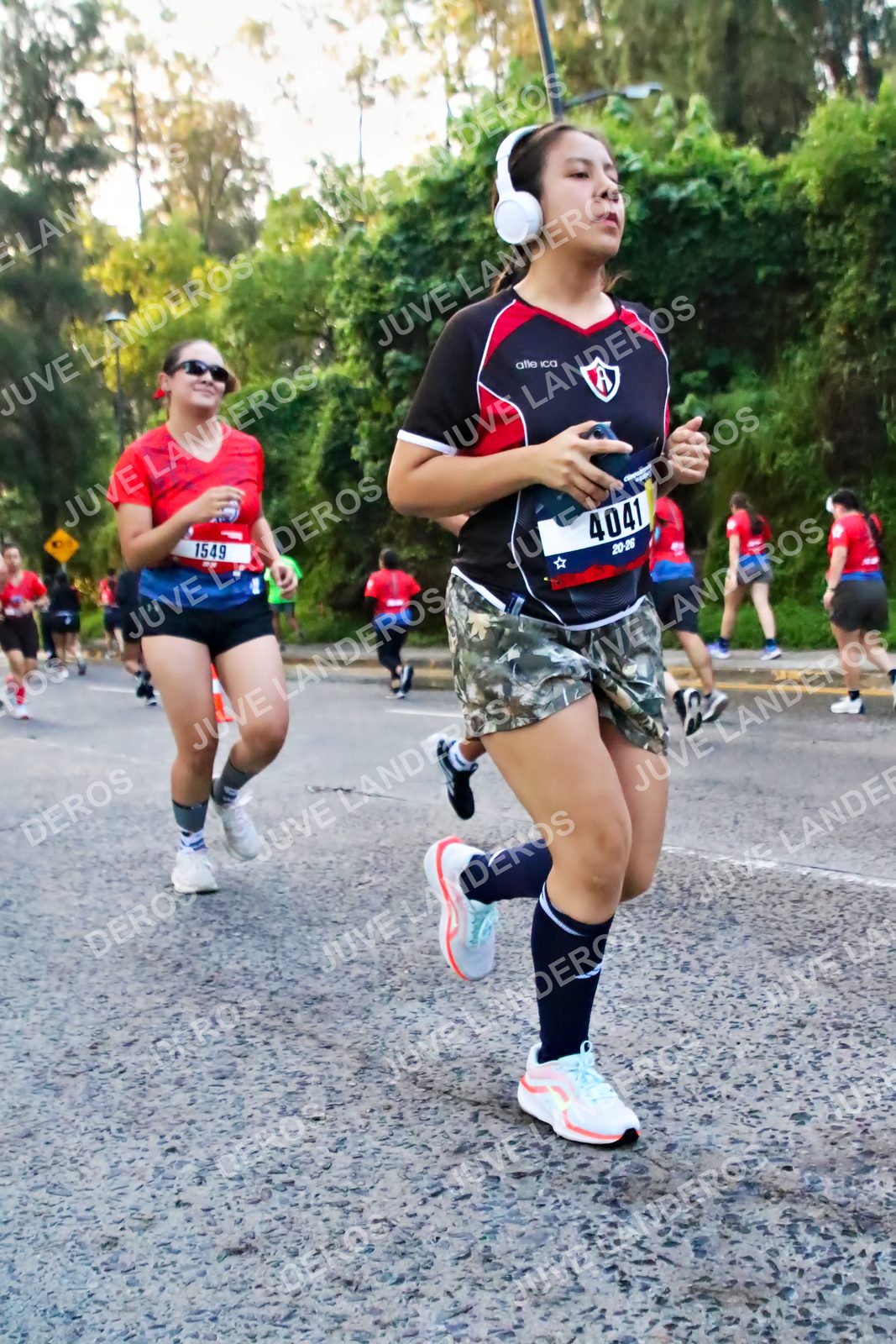 Foto de la CARRERA BIMBO GLOBAL RACE GUADALAJARA en Centro Comercial Andares, Blvd. Puerta de Hierro 4965, Zapopan a las 06:57 · dorsal 4041, 1549