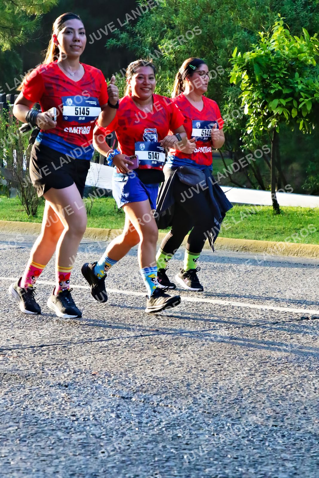 Foto de la CARRERA BIMBO GLOBAL RACE GUADALAJARA en Centro Comercial Andares, Blvd. Puerta de Hierro 4965, Zapopan a las 07:33 · dorsal 5145, 5147