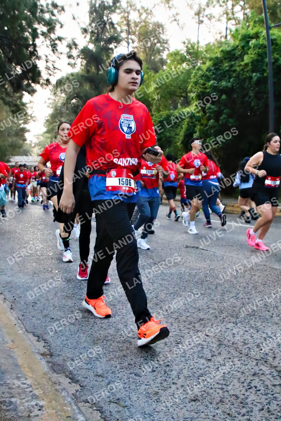 Foto de la CARRERA BIMBO GLOBAL RACE GUADALAJARA en Centro Comercial Andares, Blvd. Puerta de Hierro 4965, Zapopan a las 07:00 · dorsal 1506, 2468
