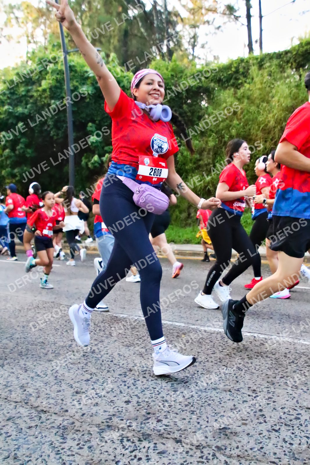 Foto de la CARRERA BIMBO GLOBAL RACE GUADALAJARA en Centro Comercial Andares, Blvd. Puerta de Hierro 4965, Zapopan a las 06:58 · dorsal 2808