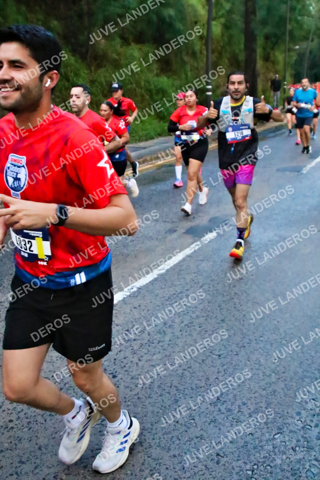 Foto de la CARRERA BIMBO GLOBAL RACE GUADALAJARA en Centro Comercial Andares, Blvd. Puerta de Hierro 4965, Zapopan a las 04:48 · dorsal 5216, 4832