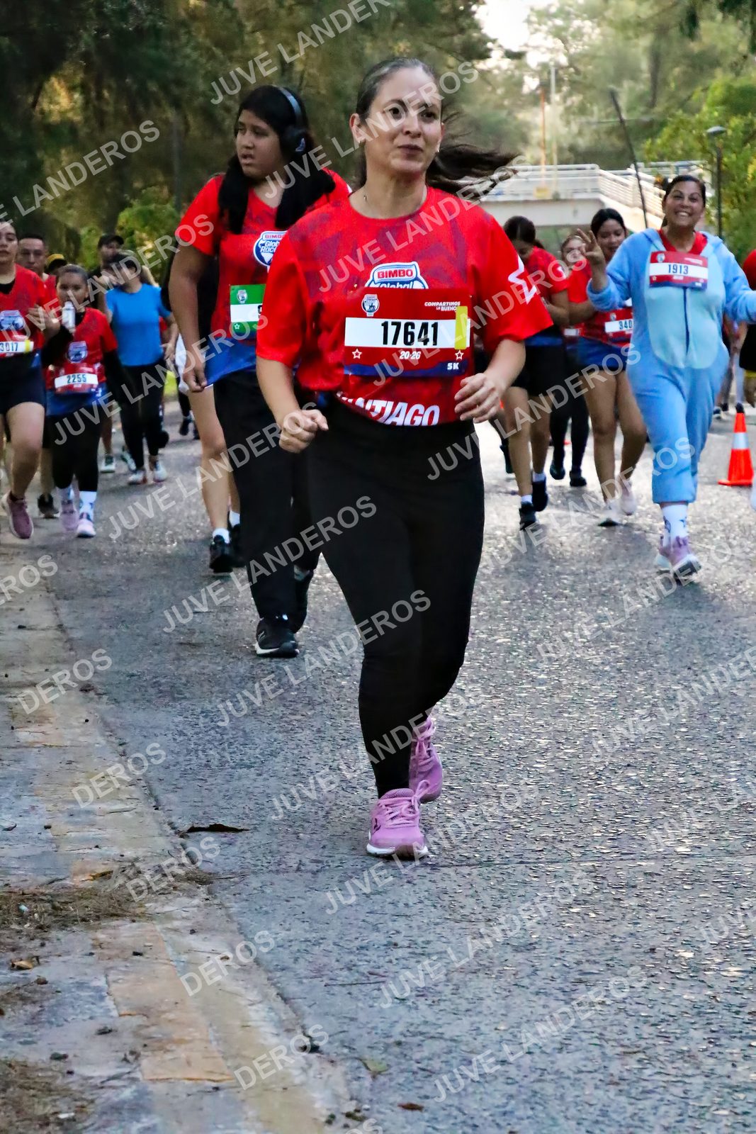 Foto de la CARRERA BIMBO GLOBAL RACE GUADALAJARA en Centro Comercial Andares, Blvd. Puerta de Hierro 4965, Zapopan a las 07:05 · dorsal 17641, 1913, 2255, 340