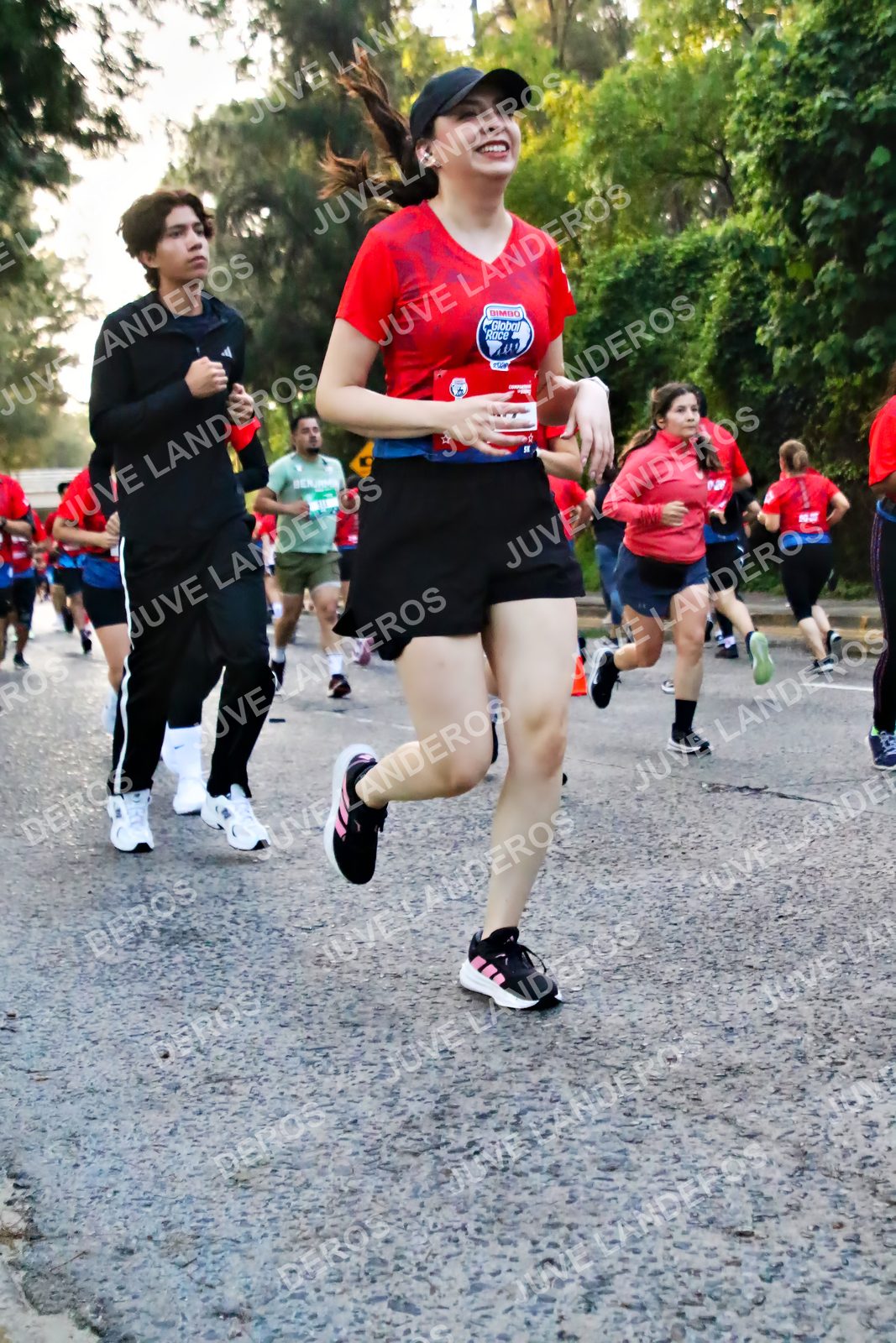 Foto de la CARRERA BIMBO GLOBAL RACE GUADALAJARA en Centro Comercial Andares, Blvd. Puerta de Hierro 4965, Zapopan a las 06:57