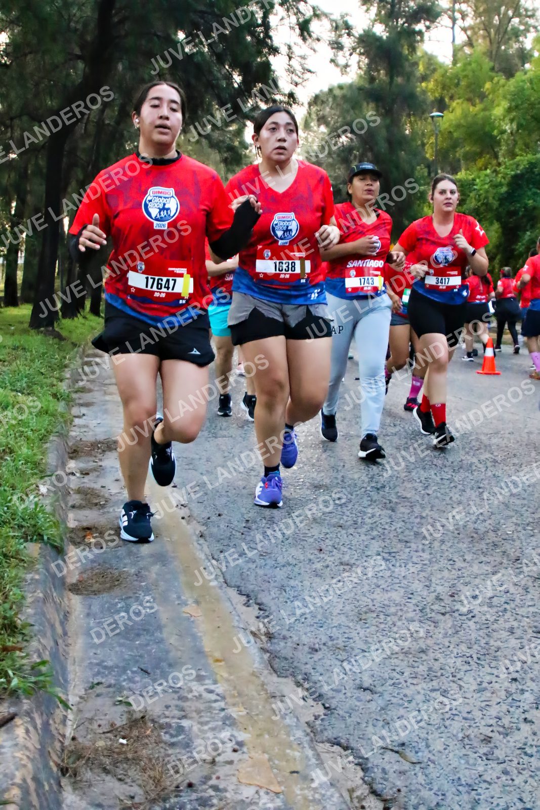Foto de la CARRERA BIMBO GLOBAL RACE GUADALAJARA en Centro Comercial Andares, Blvd. Puerta de Hierro 4965, Zapopan a las 07:00 · dorsal 1638, 3417, 17647, 1743