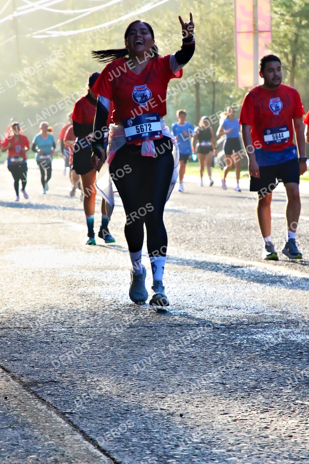 Foto de la CARRERA BIMBO GLOBAL RACE GUADALAJARA en Centro Comercial Andares, Blvd. Puerta de Hierro 4965, Zapopan a las 07:30 · dorsal 5672, 5644