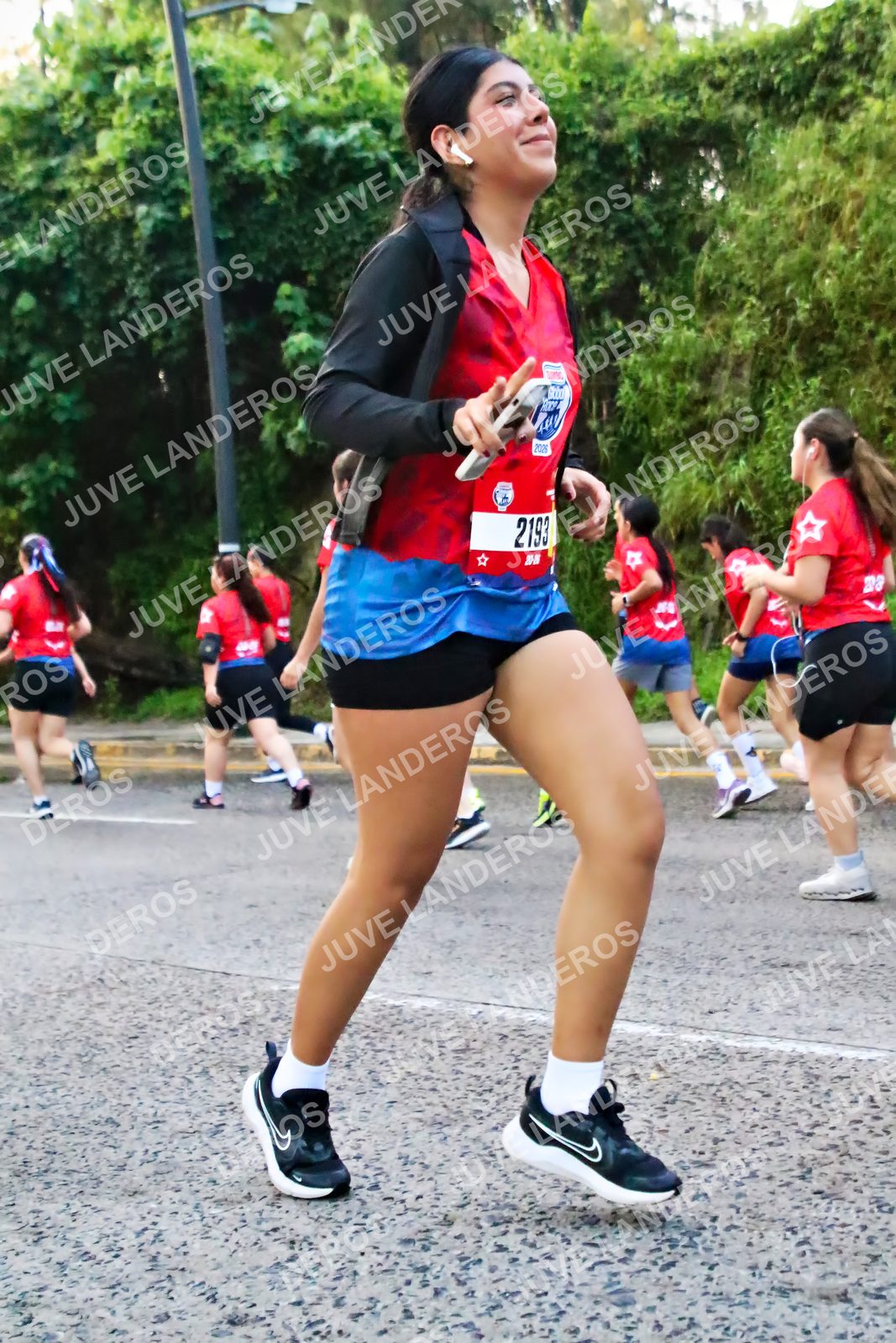 Foto de la CARRERA BIMBO GLOBAL RACE GUADALAJARA en Centro Comercial Andares, Blvd. Puerta de Hierro 4965, Zapopan a las 06:57 · dorsal 2193