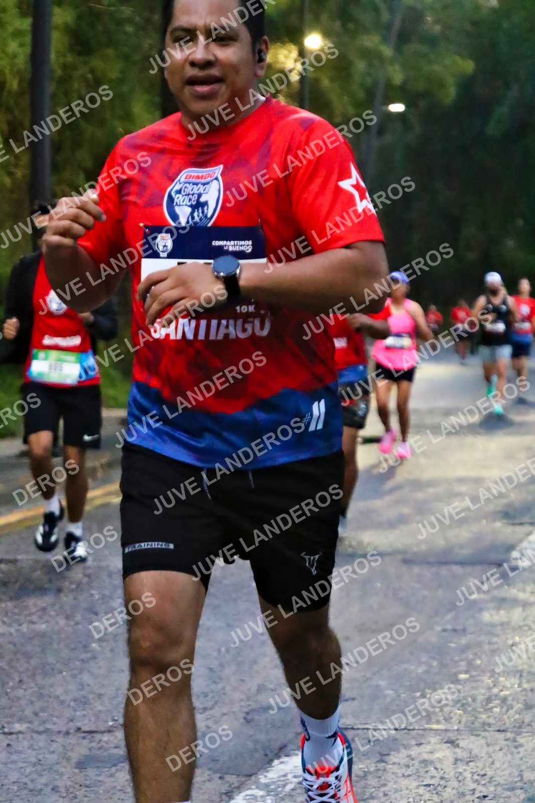 Foto de la CARRERA BIMBO GLOBAL RACE GUADALAJARA en Centro Comercial Andares, Blvd. Puerta de Hierro 4965, Zapopan a las 06:37 · dorsal 605