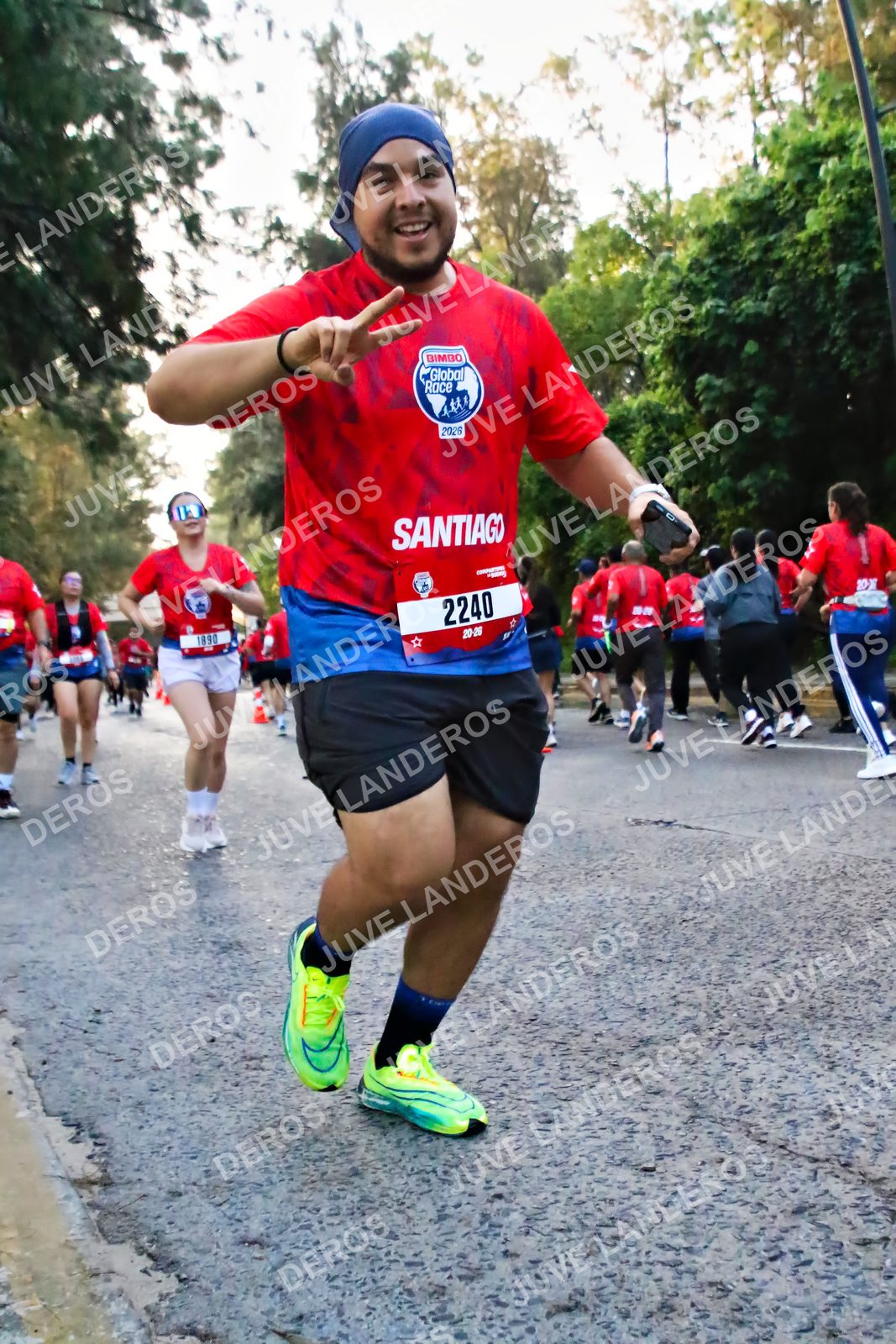 Foto de la CARRERA BIMBO GLOBAL RACE GUADALAJARA en Centro Comercial Andares, Blvd. Puerta de Hierro 4965, Zapopan a las 06:57 · dorsal 2240, 1890