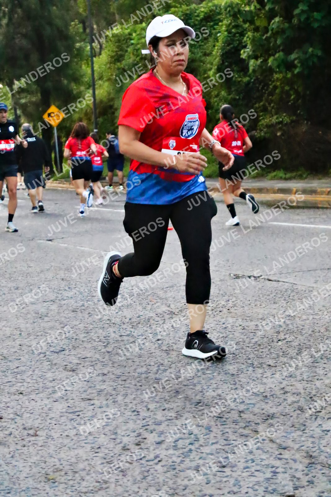 Foto de la CARRERA BIMBO GLOBAL RACE GUADALAJARA en Centro Comercial Andares, Blvd. Puerta de Hierro 4965, Zapopan a las 04:57