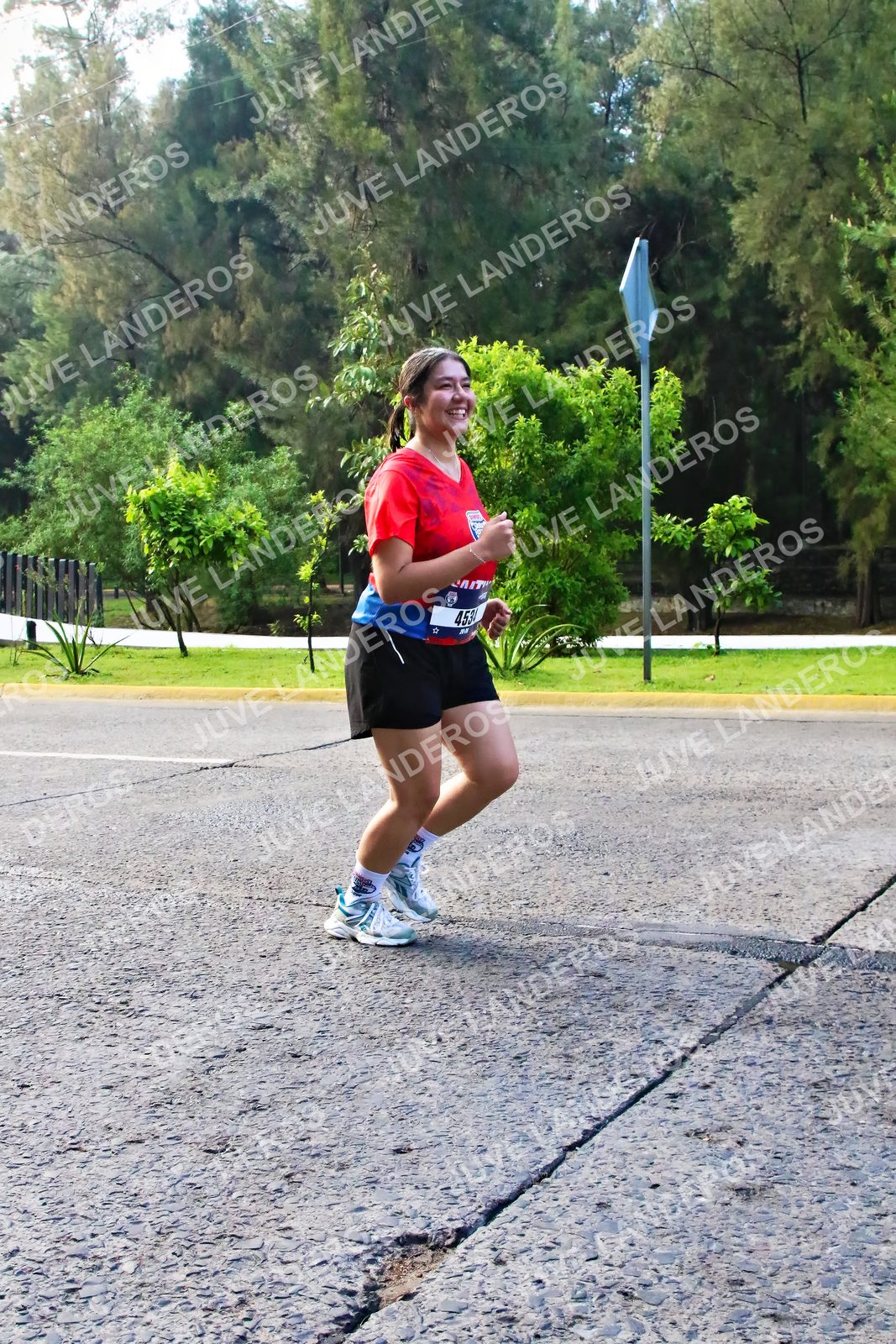 Foto de la CARRERA BIMBO GLOBAL RACE GUADALAJARA en Centro Comercial Andares, Blvd. Puerta de Hierro 4965, Zapopan a las 07:45