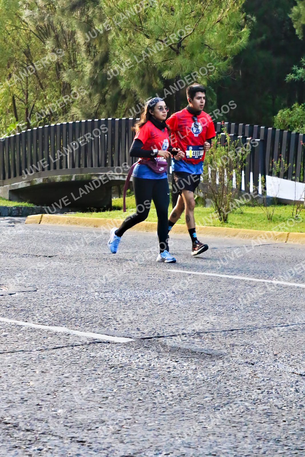Foto de la CARRERA BIMBO GLOBAL RACE GUADALAJARA en Centro Comercial Andares, Blvd. Puerta de Hierro 4965, Zapopan a las 07:38 · dorsal 4809
