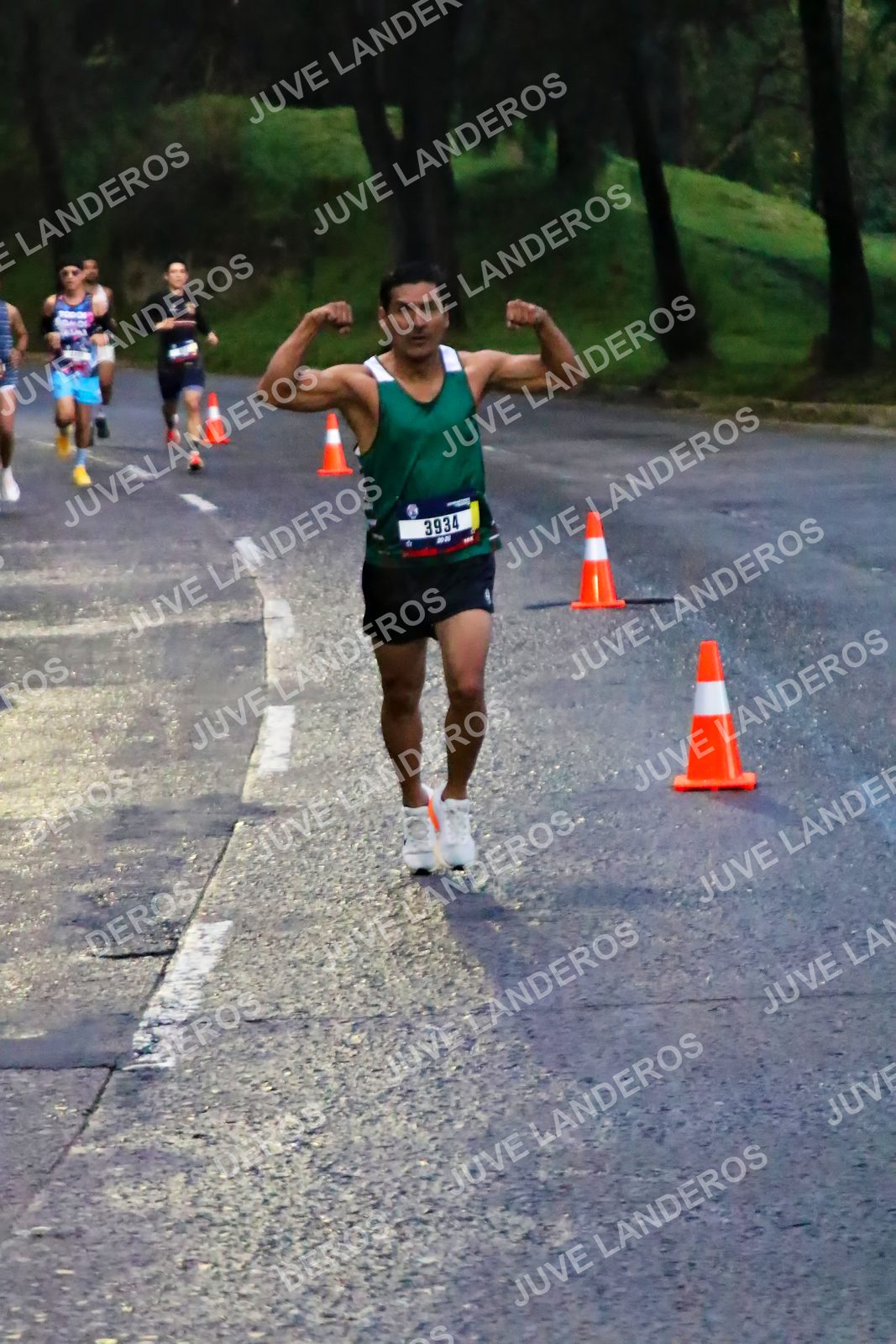 Foto de la CARRERA BIMBO GLOBAL RACE GUADALAJARA en Centro Comercial Andares, Blvd. Puerta de Hierro 4965, Zapopan a las 06:36 · dorsal 3934