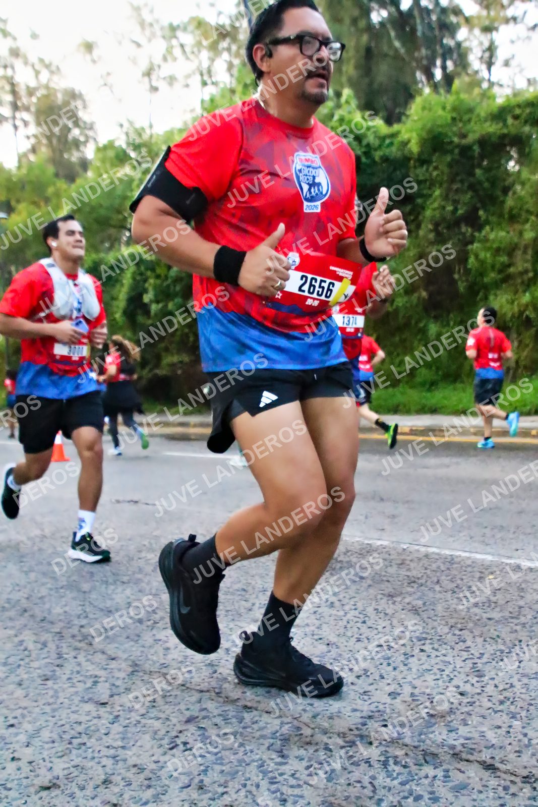 Foto de la CARRERA BIMBO GLOBAL RACE GUADALAJARA en Centro Comercial Andares, Blvd. Puerta de Hierro 4965, Zapopan a las 04:59 · dorsal 2656