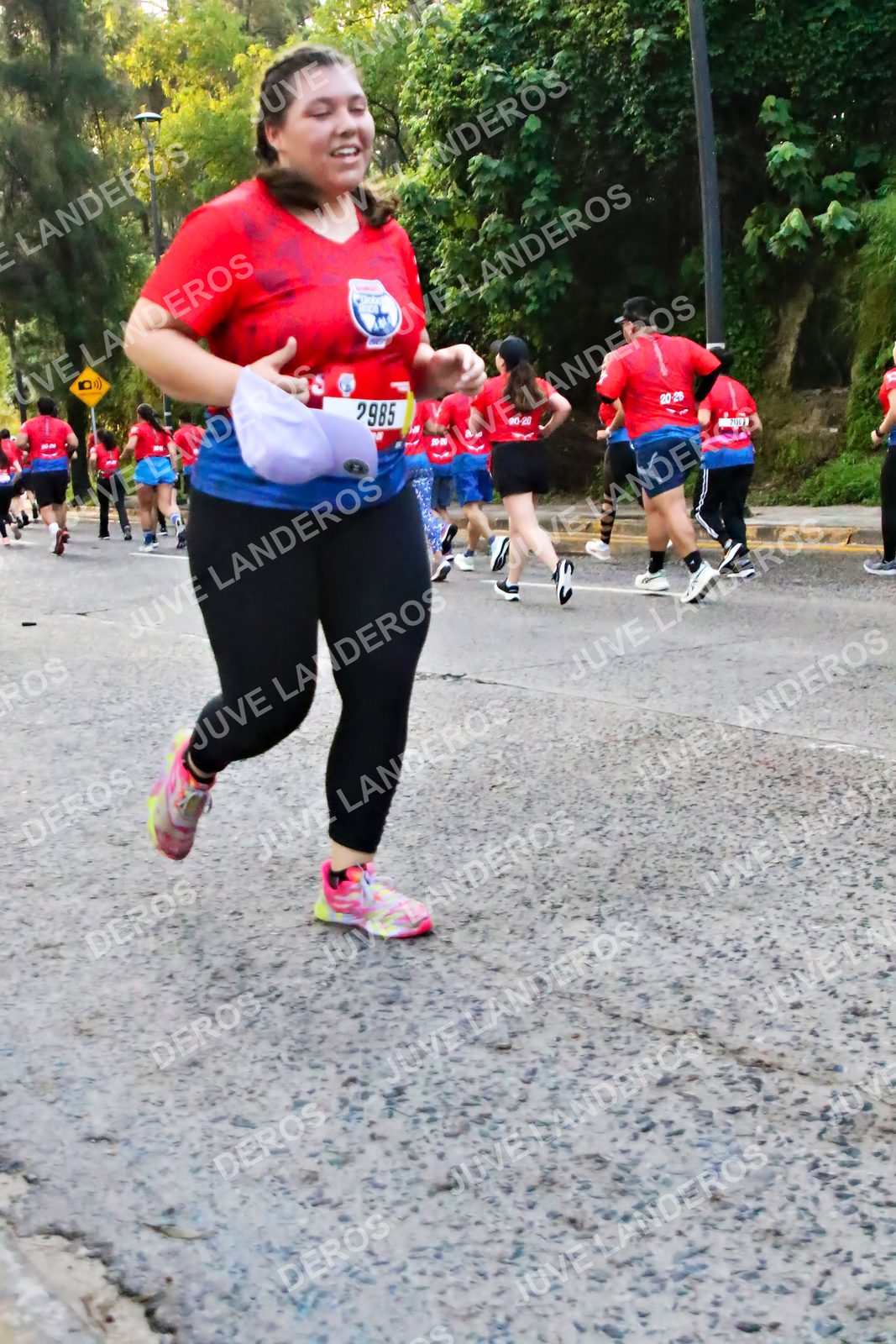 Foto de la CARRERA BIMBO GLOBAL RACE GUADALAJARA en Centro Comercial Andares, Blvd. Puerta de Hierro 4965, Zapopan a las 06:56 · dorsal 2985, 409