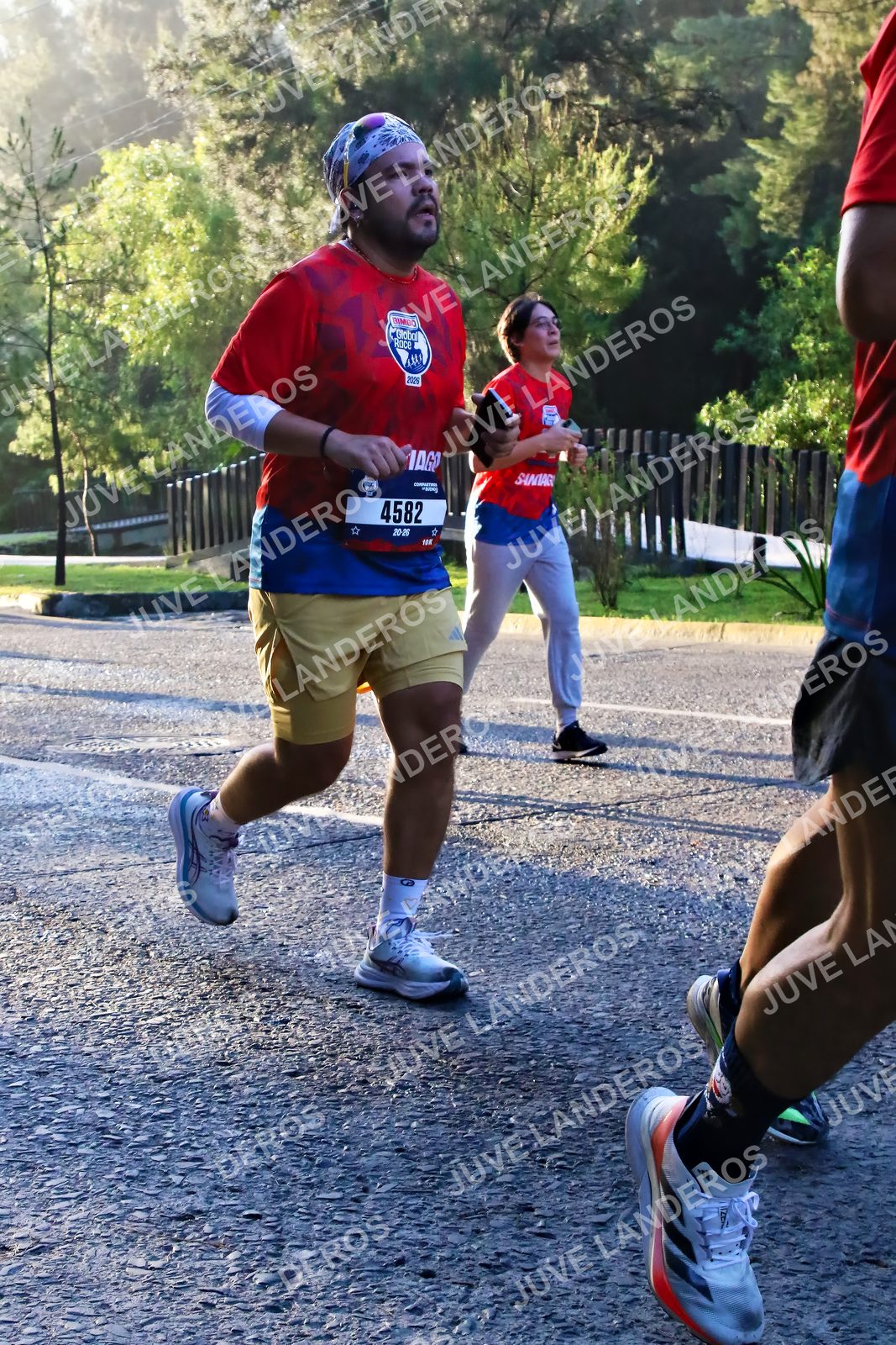Foto de la CARRERA BIMBO GLOBAL RACE GUADALAJARA en Centro Comercial Andares, Blvd. Puerta de Hierro 4965, Zapopan a las 07:24 · dorsal 4582, 2025
