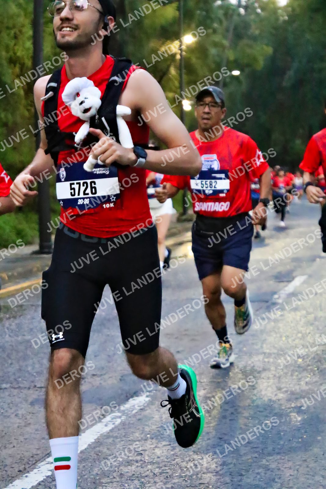 Foto de la CARRERA BIMBO GLOBAL RACE GUADALAJARA en Centro Comercial Andares, Blvd. Puerta de Hierro 4965, Zapopan a las 06:39 · dorsal 5582, 5726