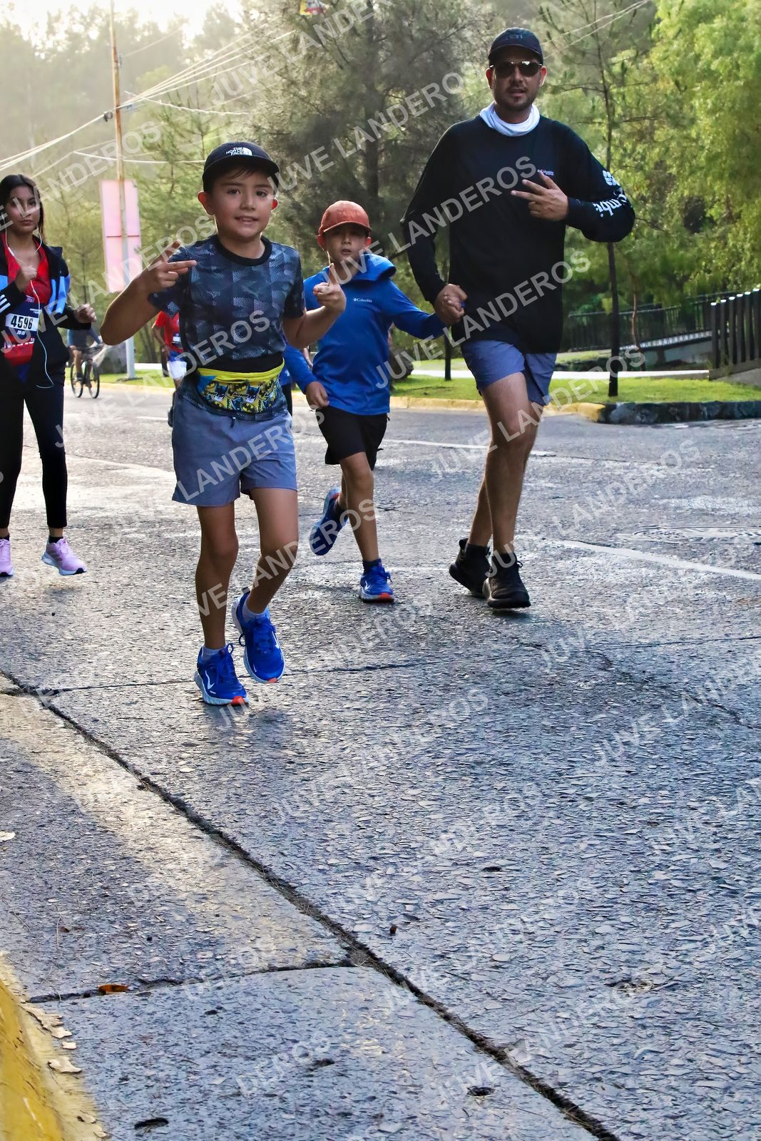 Foto de la CARRERA BIMBO GLOBAL RACE GUADALAJARA en Centro Comercial Andares, Blvd. Puerta de Hierro 4965, Zapopan a las 07:39 · dorsal 4596