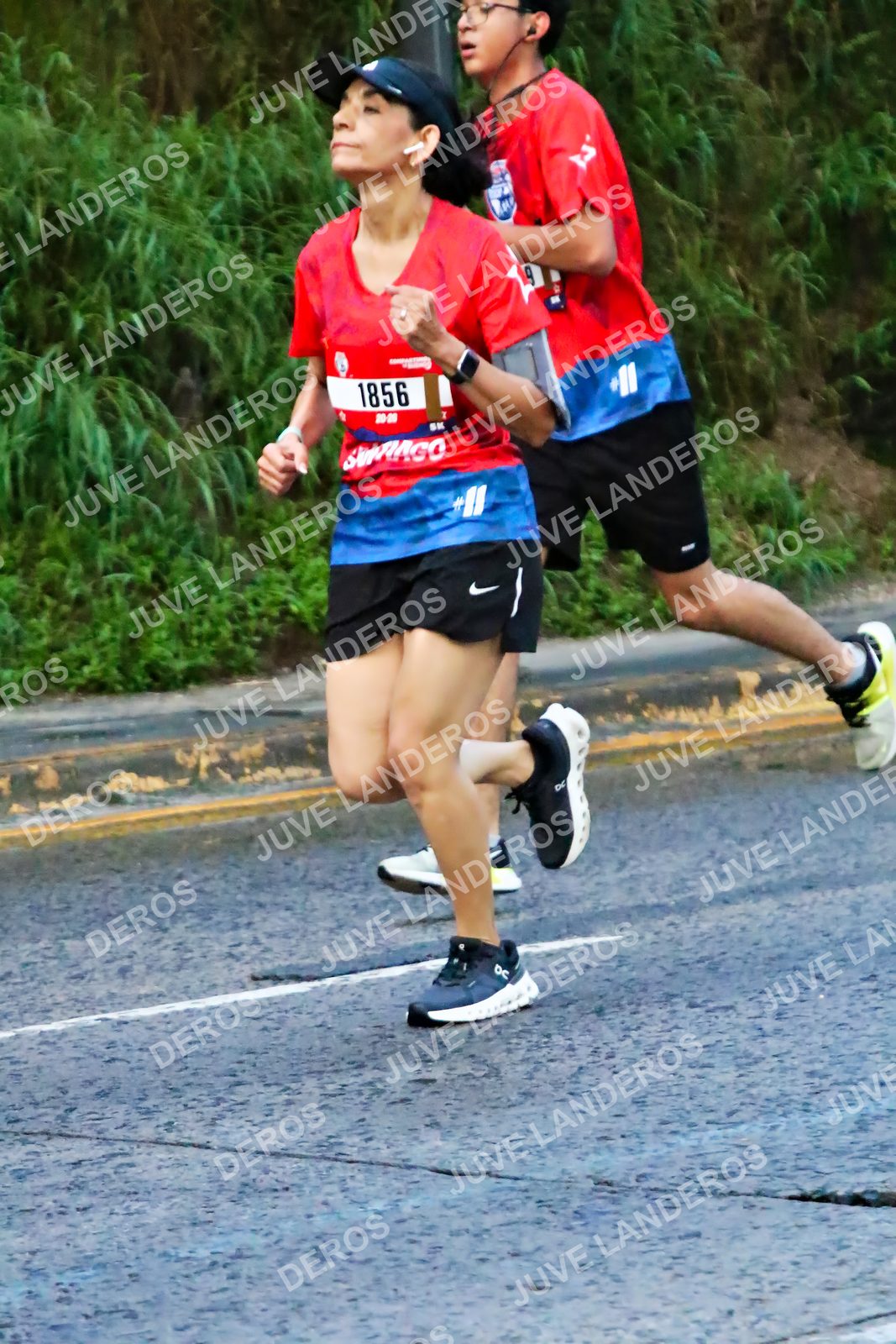 Foto de la CARRERA BIMBO GLOBAL RACE GUADALAJARA en Centro Comercial Andares, Blvd. Puerta de Hierro 4965, Zapopan a las 04:56 · dorsal 1856