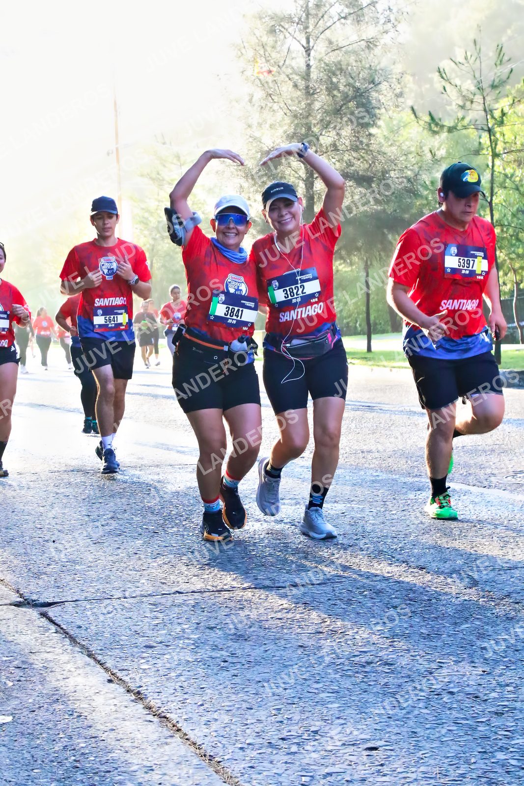 Foto de la CARRERA BIMBO GLOBAL RACE GUADALAJARA en Centro Comercial Andares, Blvd. Puerta de Hierro 4965, Zapopan a las 07:26 · dorsal 3841, 3822, 5397, 5641